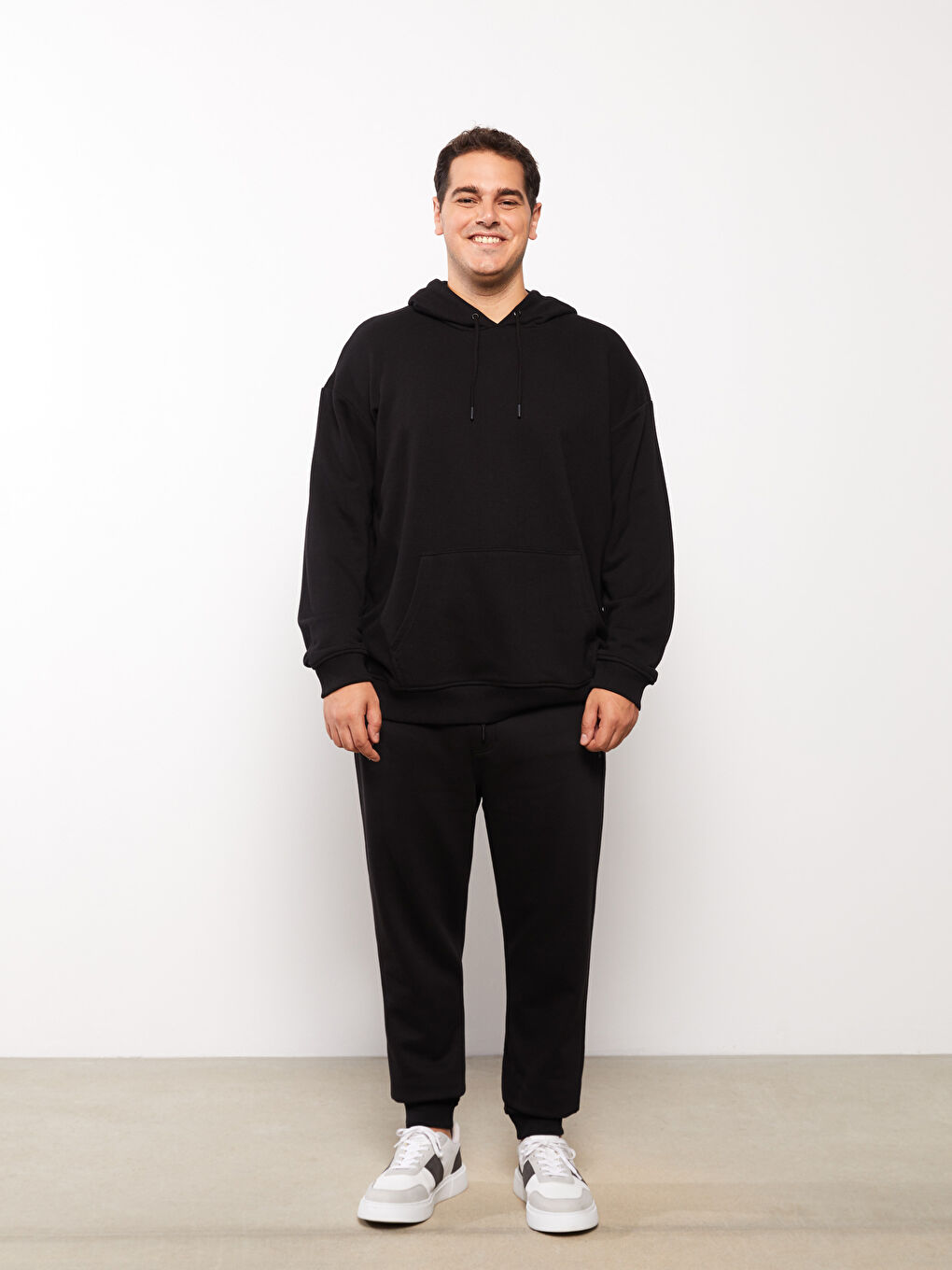 Siyah Uzun Kollu Büyük Beden Erkek Hoodie-2