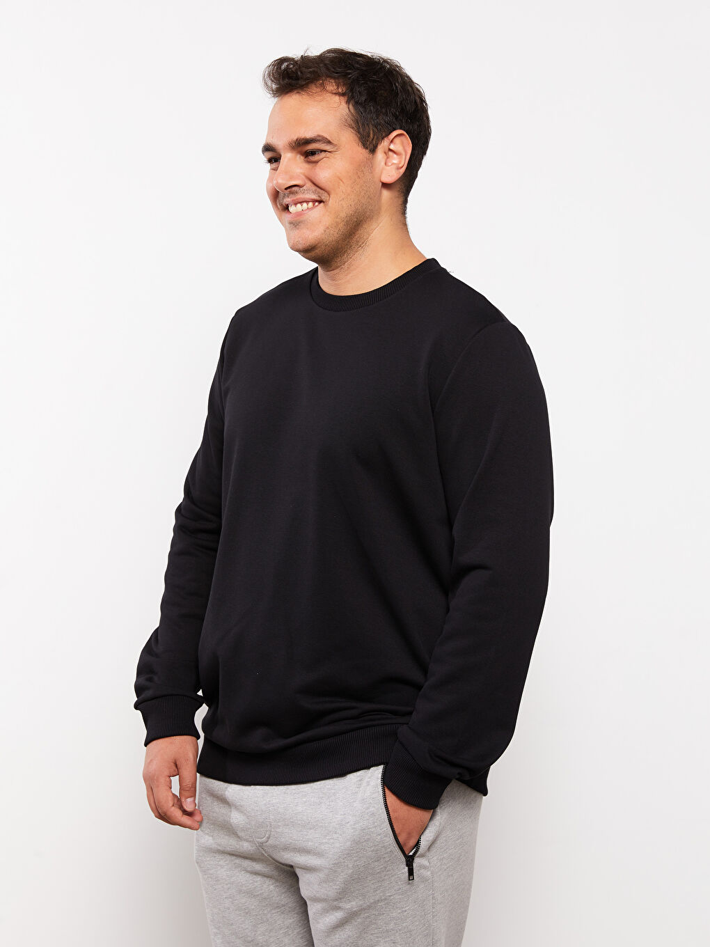 LCW Casual Yeni Siyah Bisiklet Yaka Uzun Kollu Büyük Beden Erkek Sweatshirt - 1