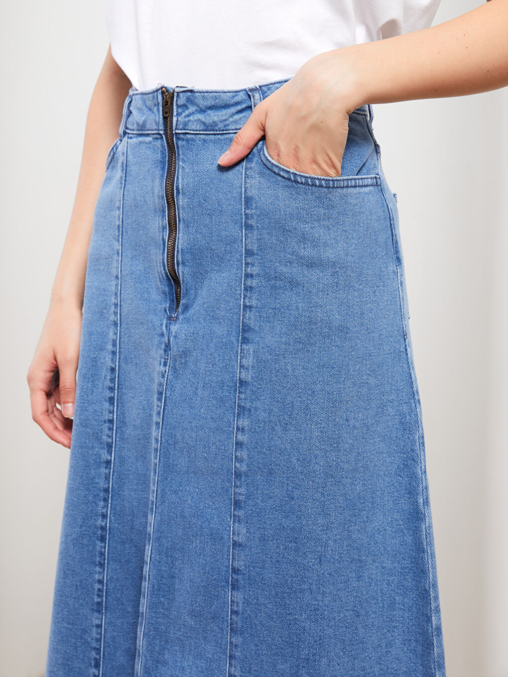 LCW ECO Women's Standard Fit Plain Denim Skirt -W2BY98Z8-311