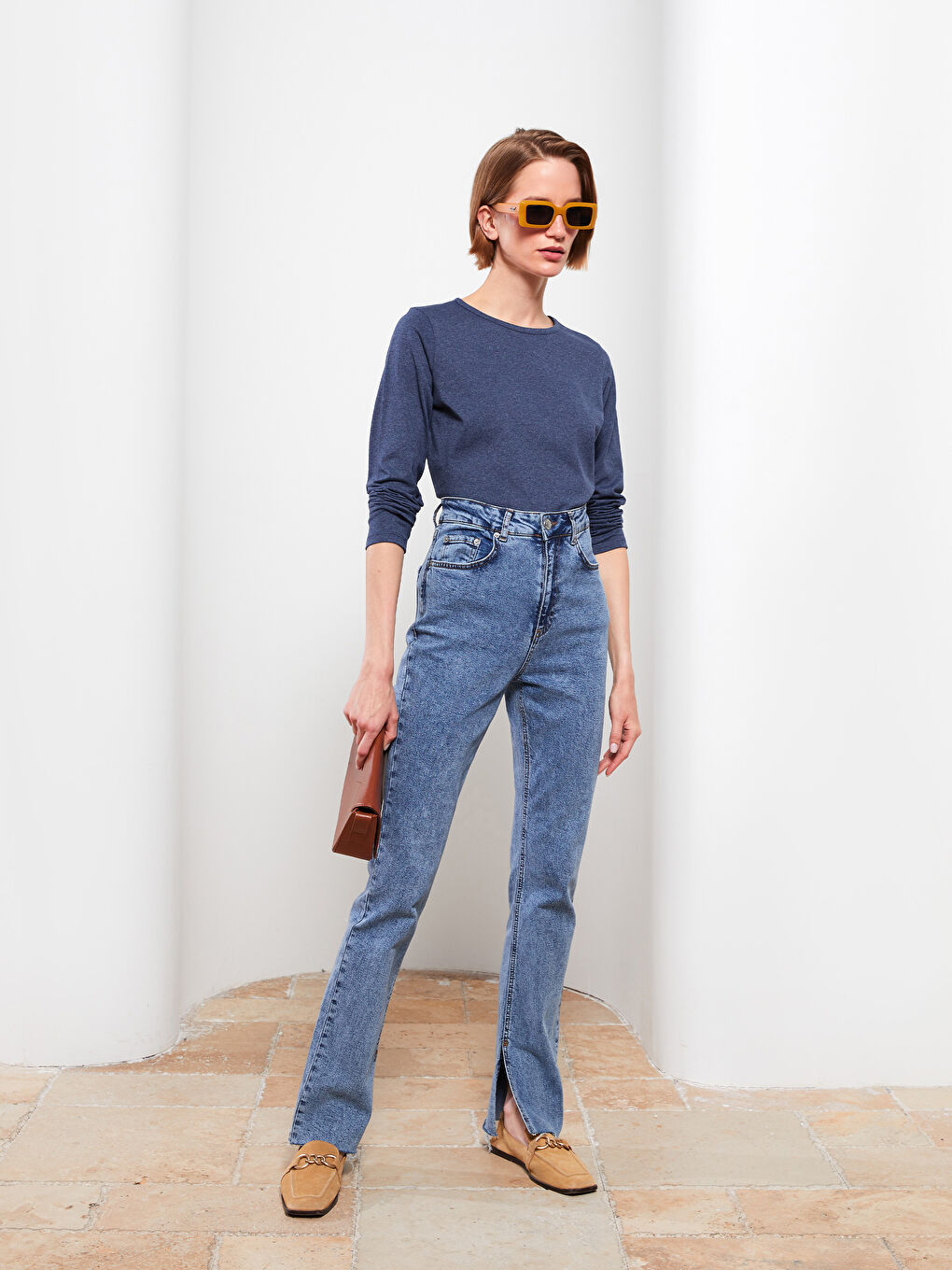 تيشيرت كم طويل سادة بياقة دائرية للسيدات