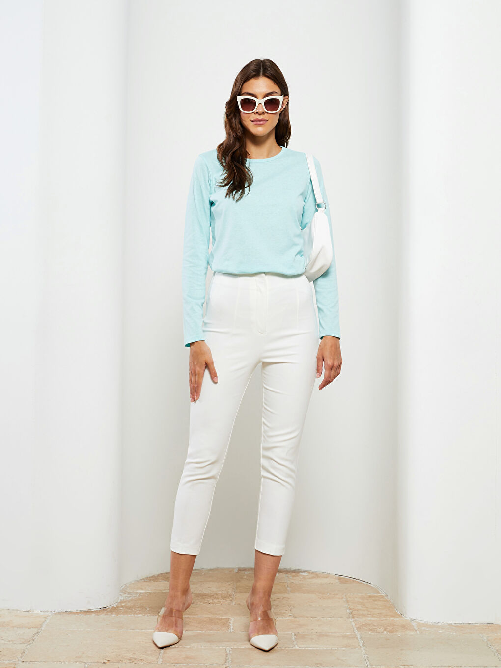 Crew Neck Plain Long Sleeve Women's T-Shirt-2