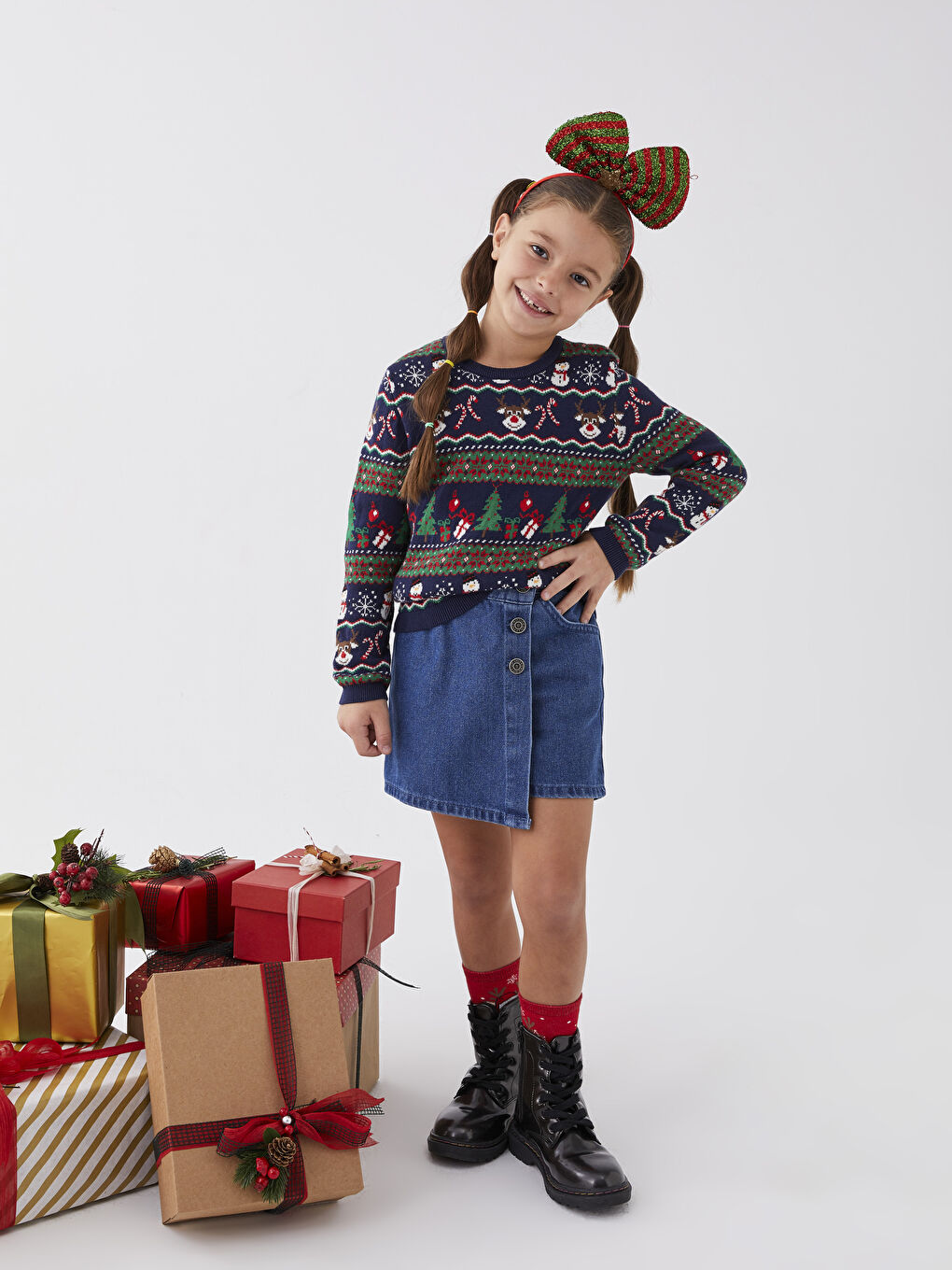 LCW Kids Crew Neck Christmas Themed Long Sleeve Girls' Knitwear Sweater -W2CA06Z4-MLC
