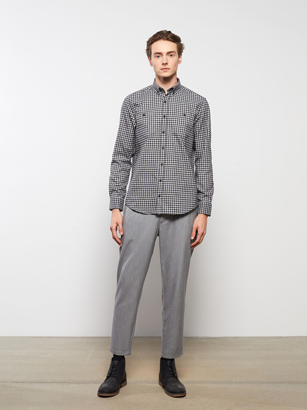 LCWAIKIKI Classic Regular Fit Long Sleeve Plaid Gabardine Men's Shirt -W2CA44Z8-LKX