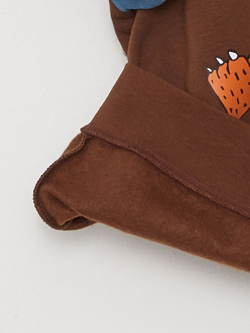 LCW Kids Bedrucktes Sweatshirt mit Kapuze und langen Ärmeln für Jungen -W2CA93Z4-HKQ