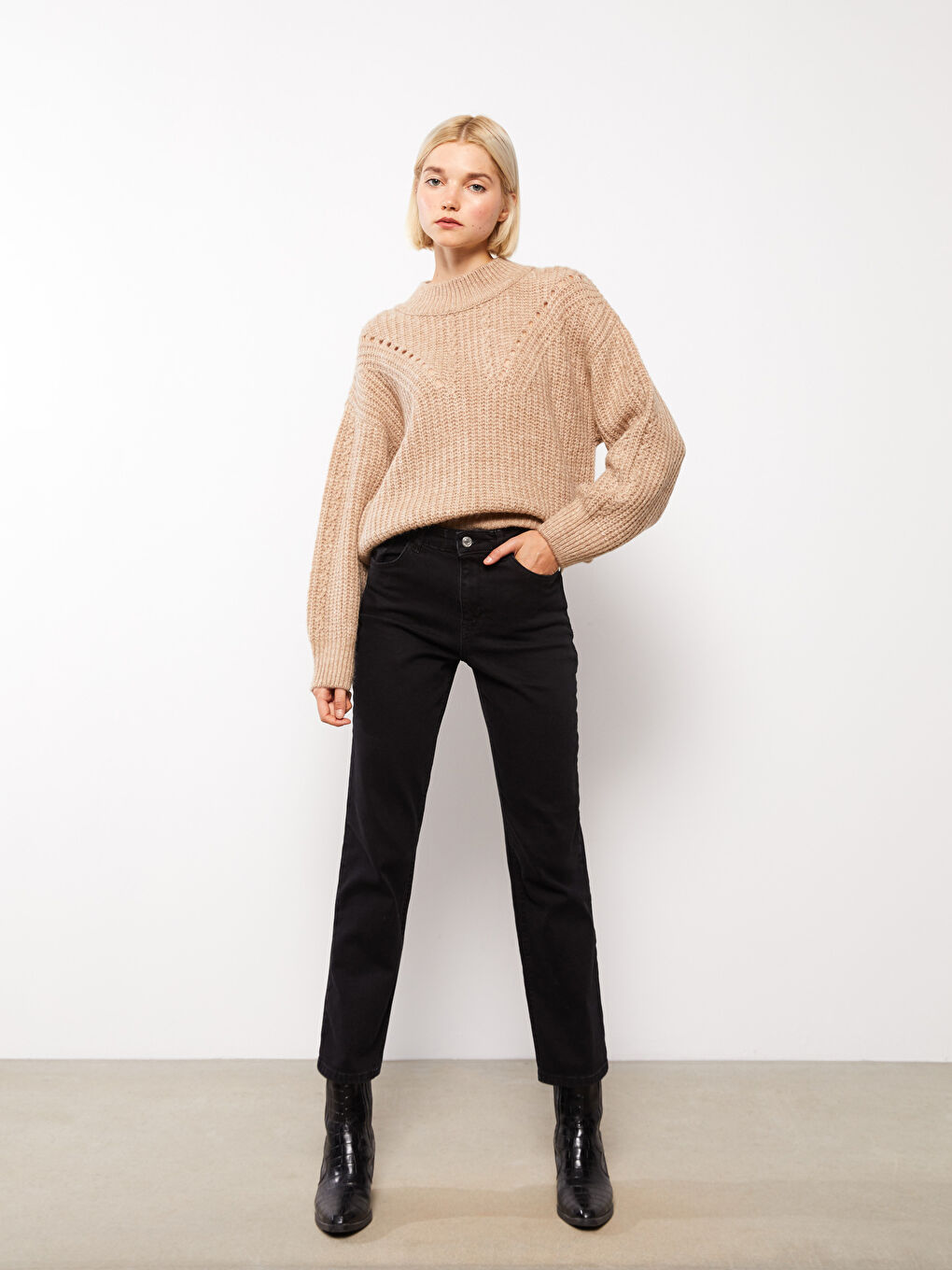 High Waisted Straight Fit Women's Jeans-1