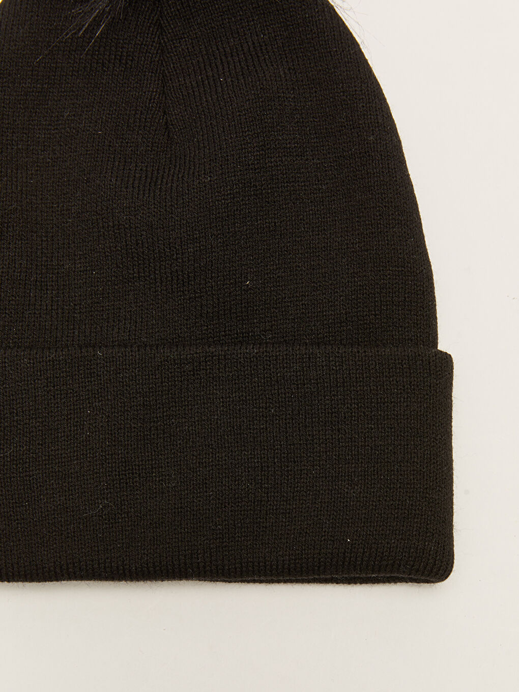 Siyah Pelüş Ponponlu Kadın Bere-4