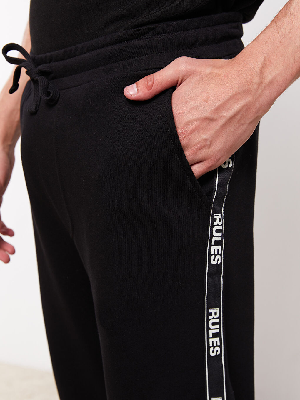 Standardni kroj Muški donji deo pidžame jogger-4