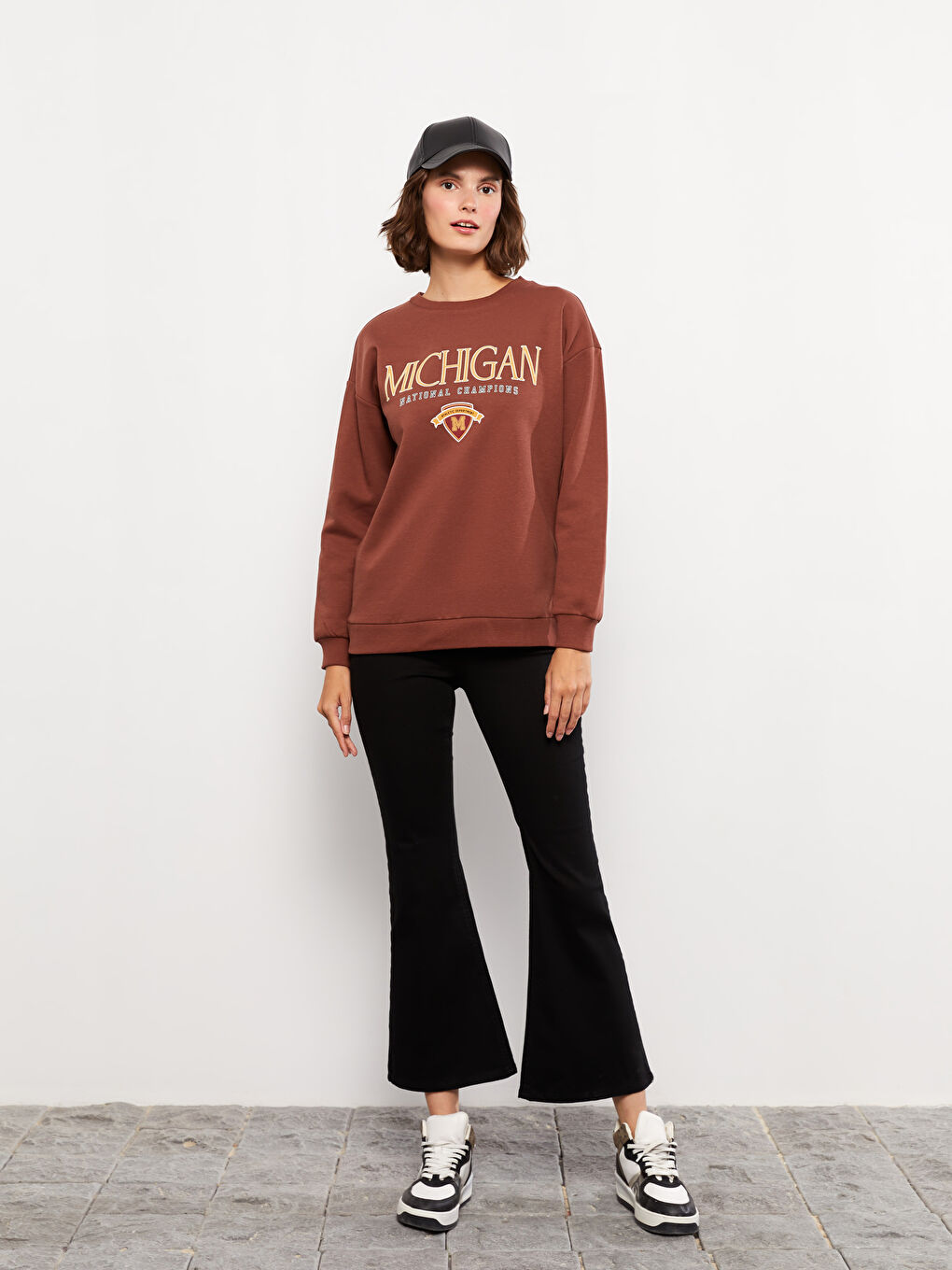 Kahverengi Bisiklet Yaka Baskılı Kadın Kalın Sweatshirt-2