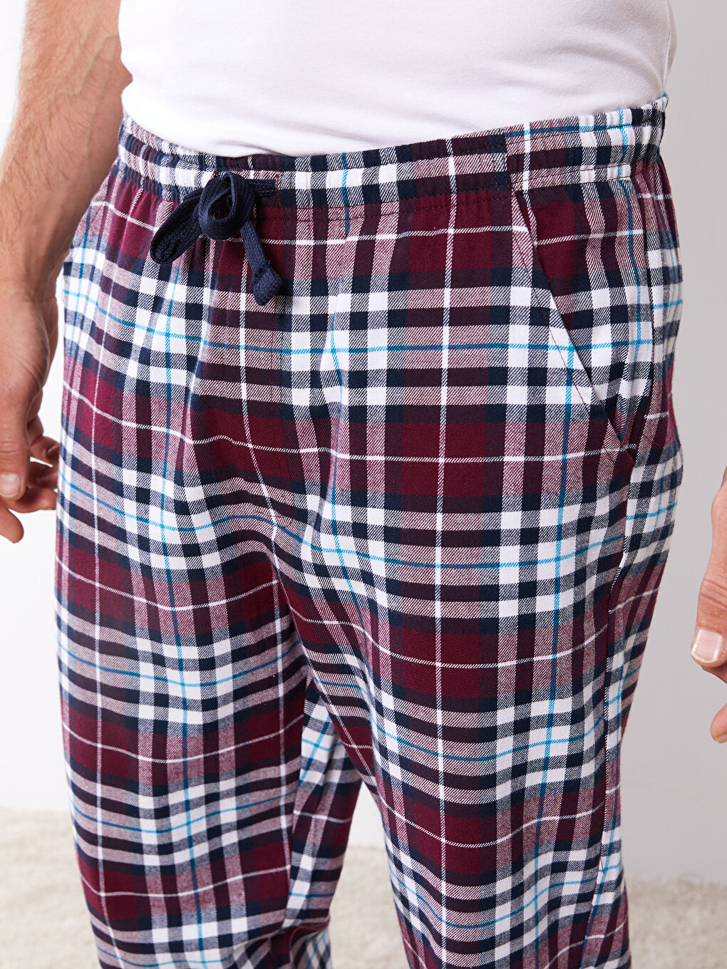 LC WAIKIKI Regular Fit Plaid Men's Pyjama Bottoms -W2CD02Z8-LQV