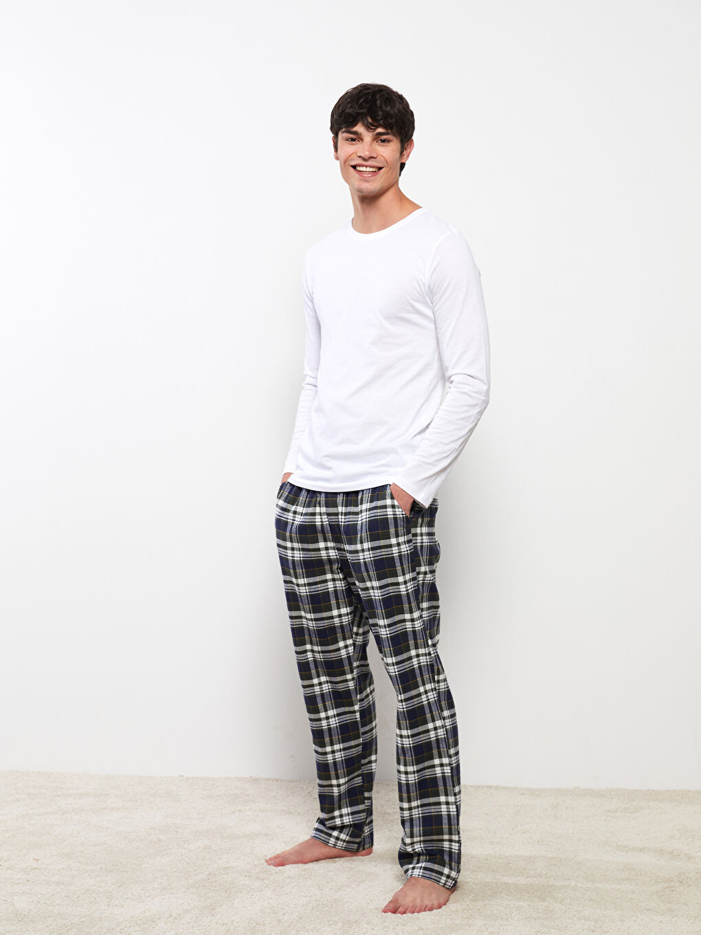 LC WAIKIKI Bas De Pyjama Pour Hommes Coupe Régulière À Carreaux -W2CD07Z8-LRR