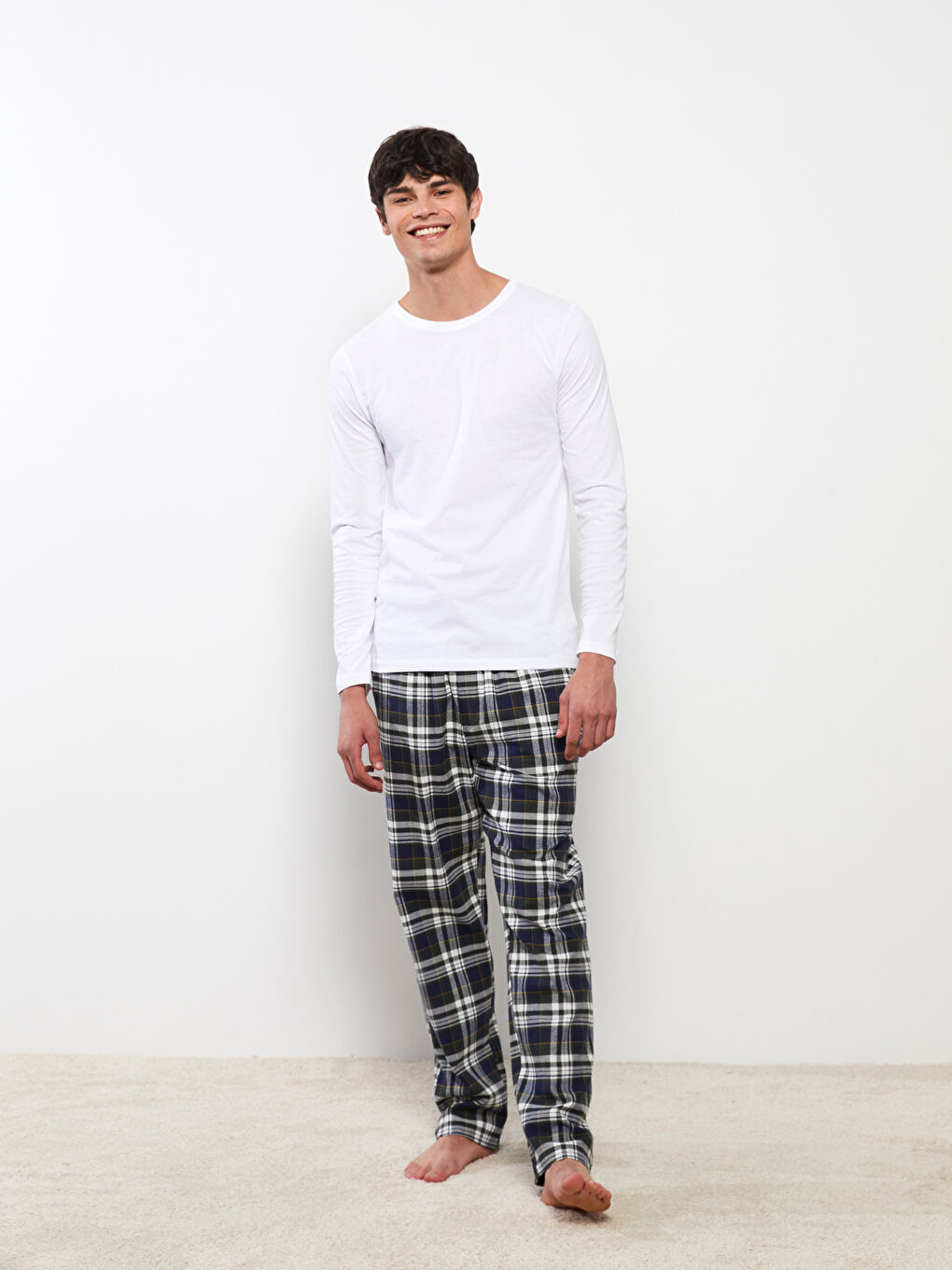 LC WAIKIKI Bas De Pyjama Pour Hommes Coupe Régulière À Carreaux -W2CD07Z8-LRR