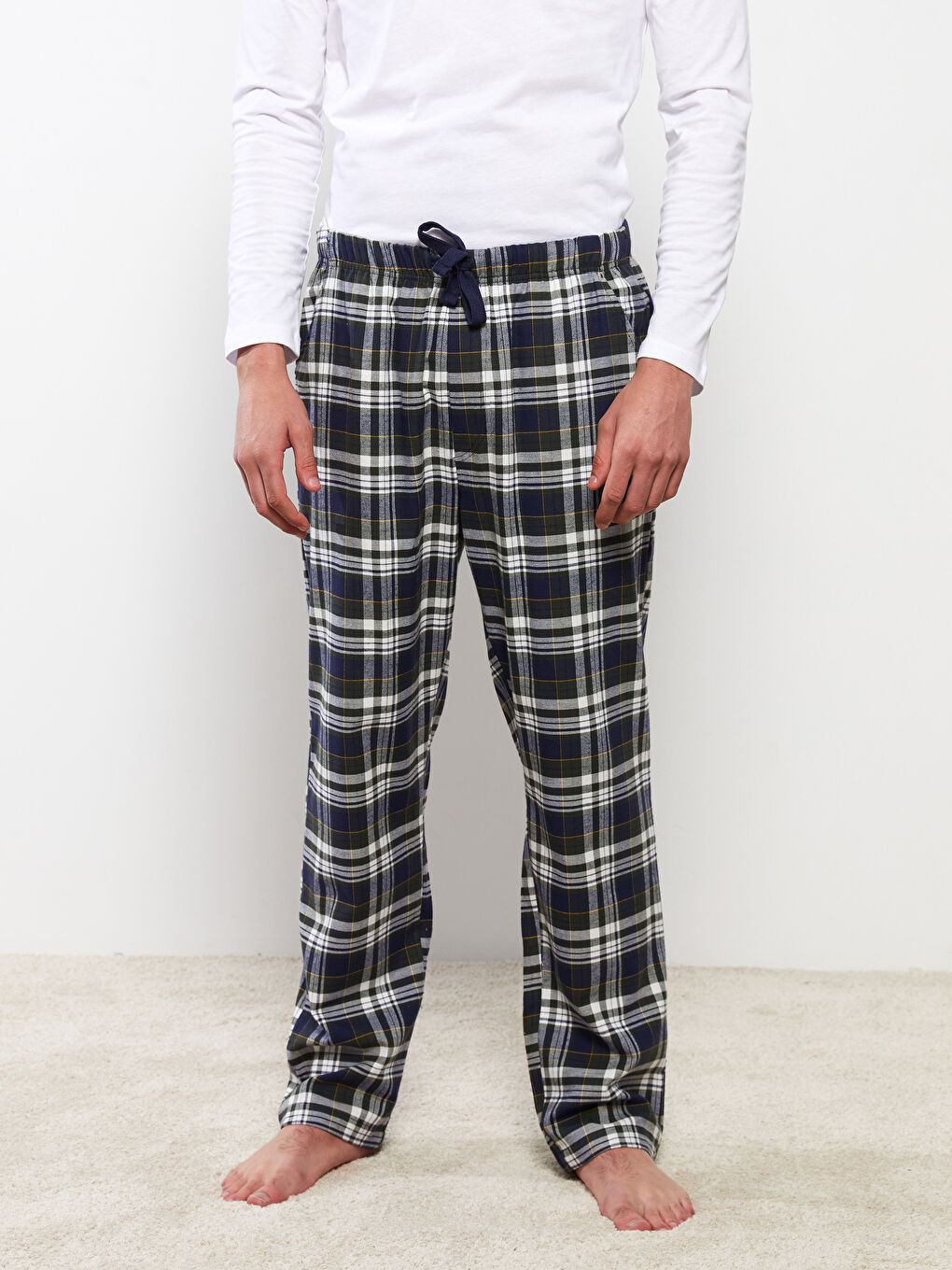 LC WAIKIKI Bas De Pyjama Pour Hommes Coupe Régulière À Carreaux -W2CD07Z8-LRR