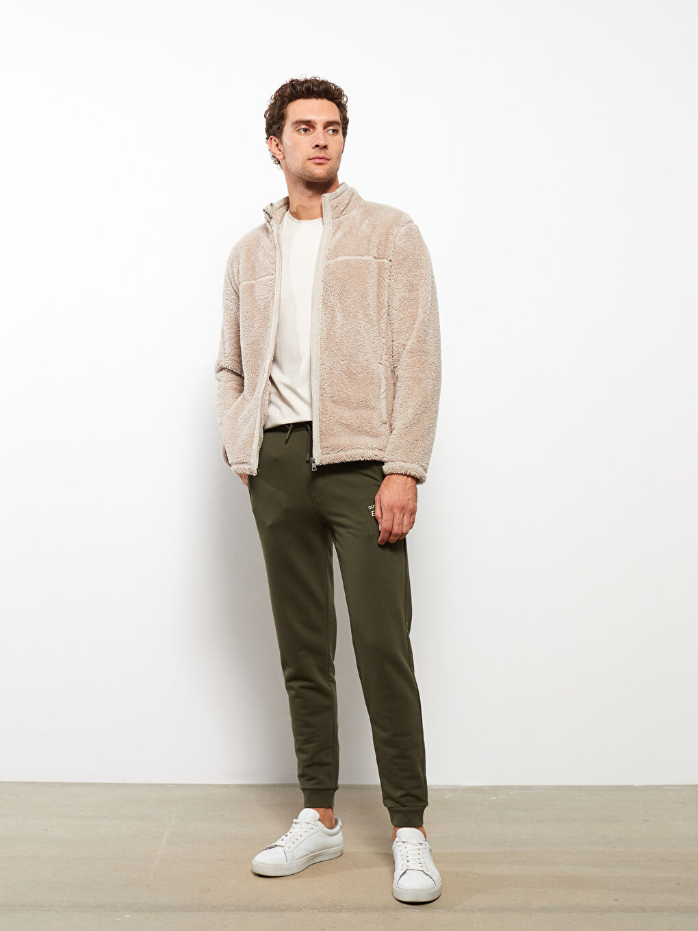 Gri Dik Yaka Uzun Kollu Erkek Polar Hırka-2