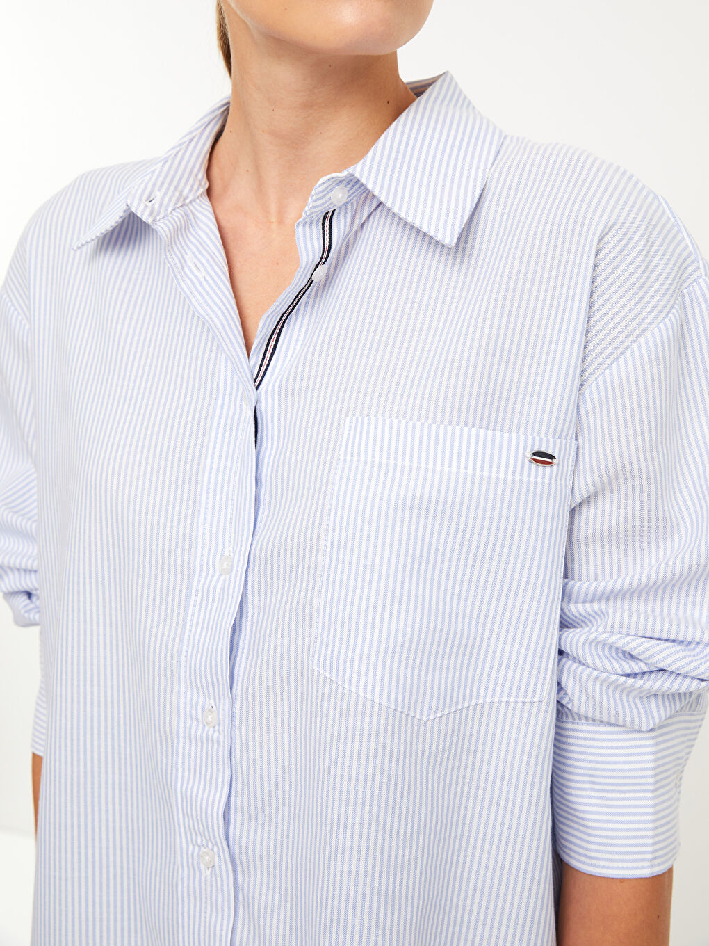 Lacivert Önden Düğme Kapamalı Çizgili Uzun Kollu Oxford Kadın Gömlek-3