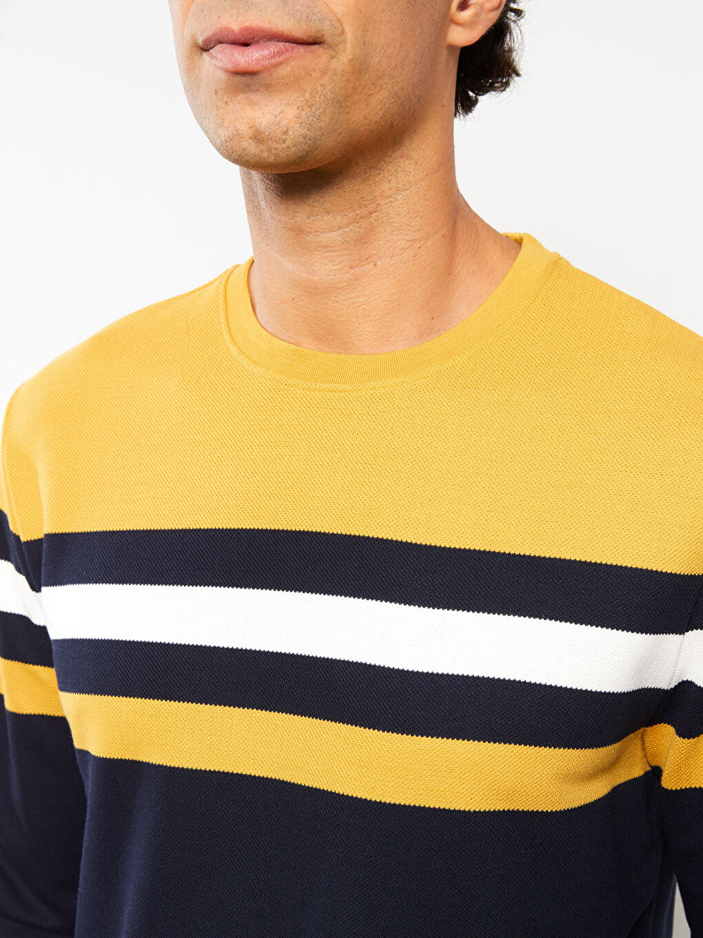 LCWAIKIKI Classic Crew Neck Long Sleeve Striped Pique Men's T-Shirt -W2CE00Z8-LKH