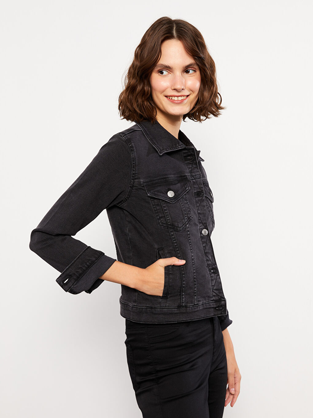 Siyah Gömlek Yaka Kadın Jean Ceket