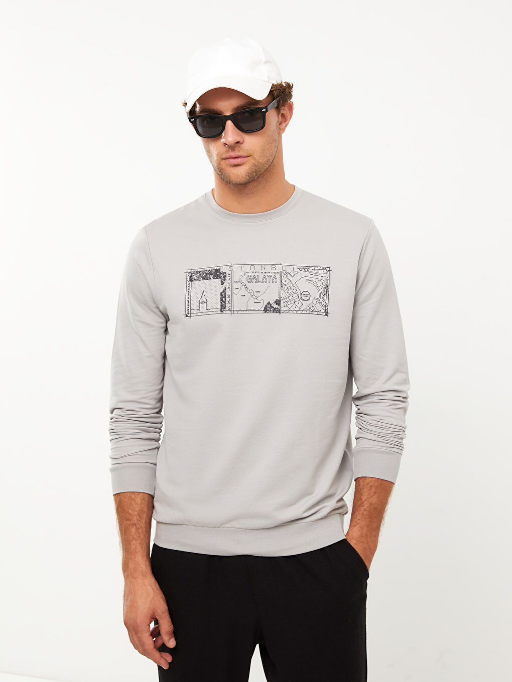 Crew Neck Long Sleeve Printed Men's Sweatshirt-1