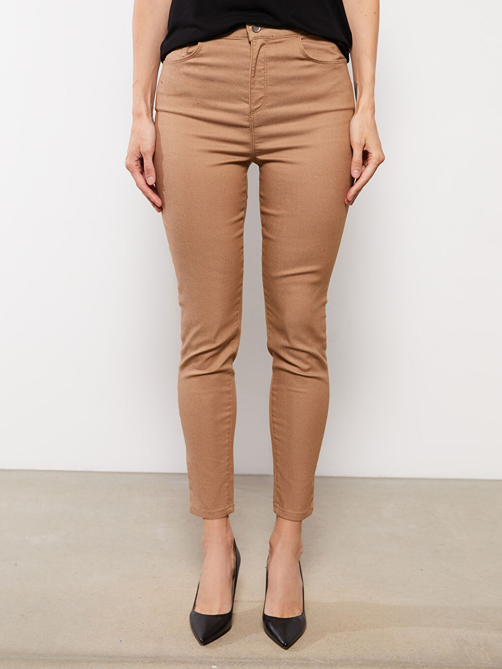 Slim Fit Straight Pocket Detailed Gabardine Women's Trousers-2