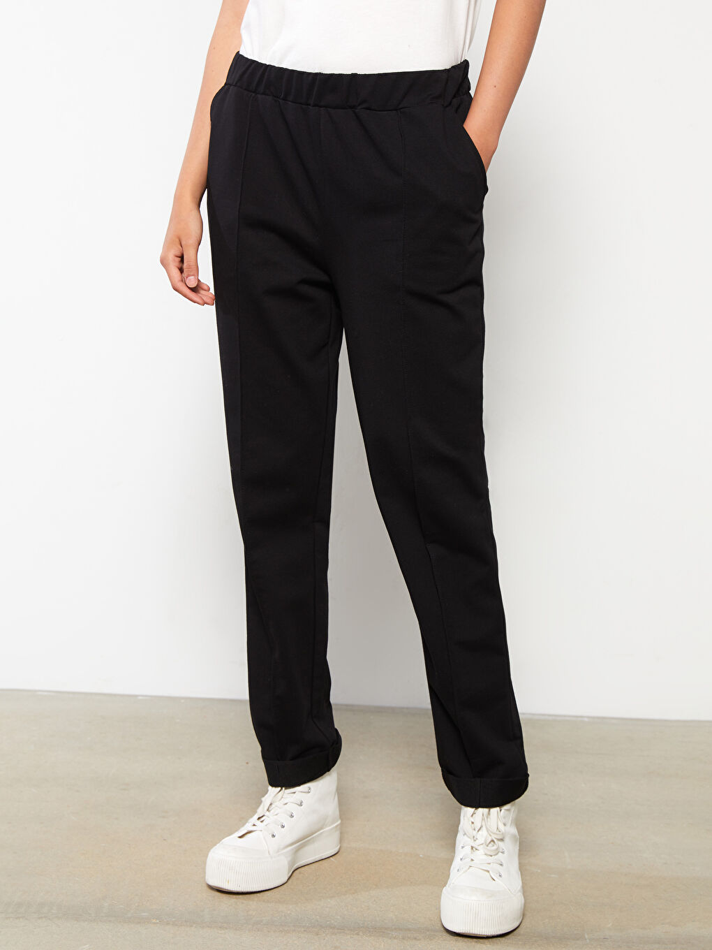 Siyah Kadın Beli Lastikli Düz Eşofman Altı-2