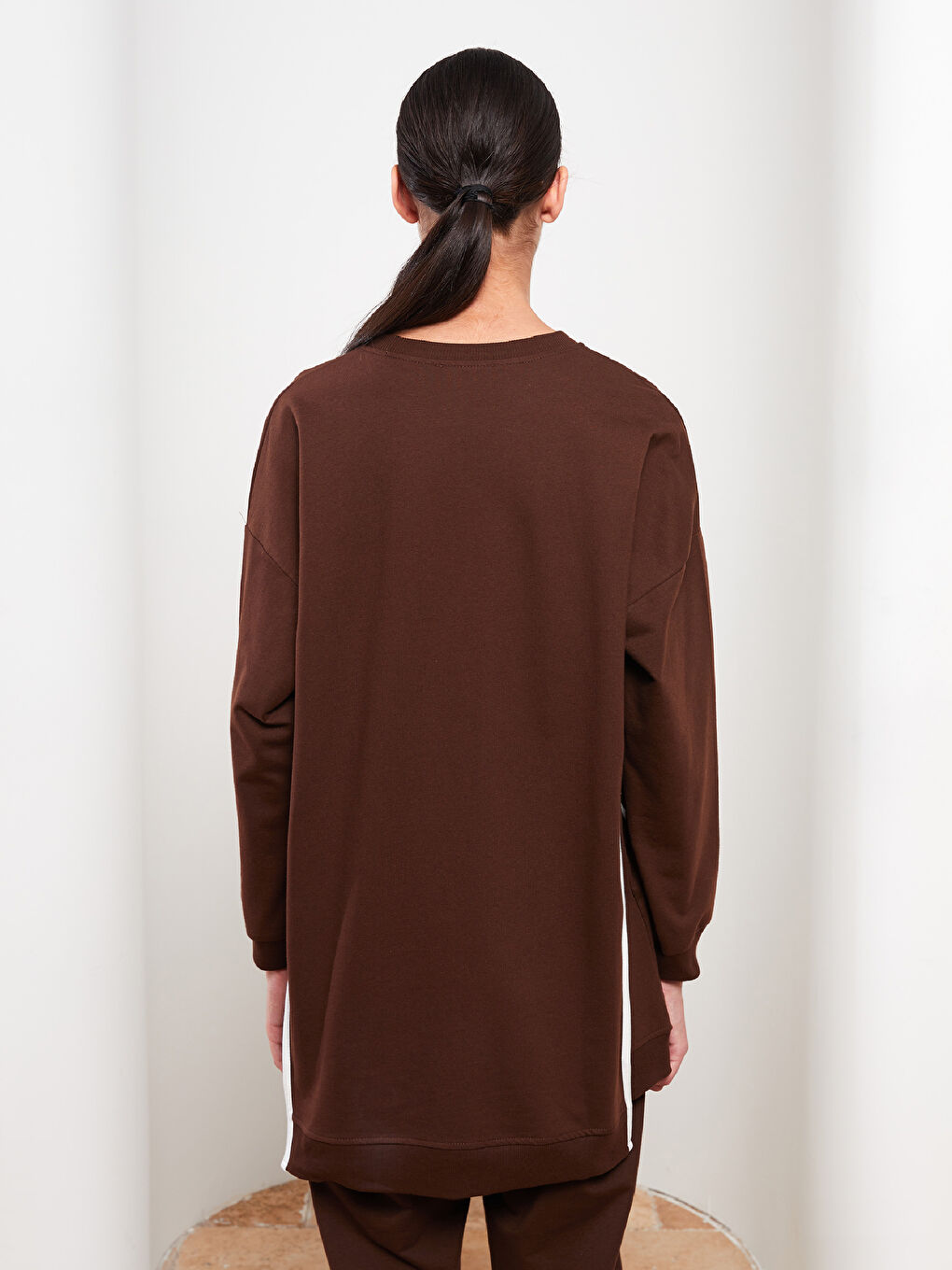 LCW Modest Kahverengi Bisiklet Yaka Düz Oversize Kadın Sweatshirt Tunik - 4