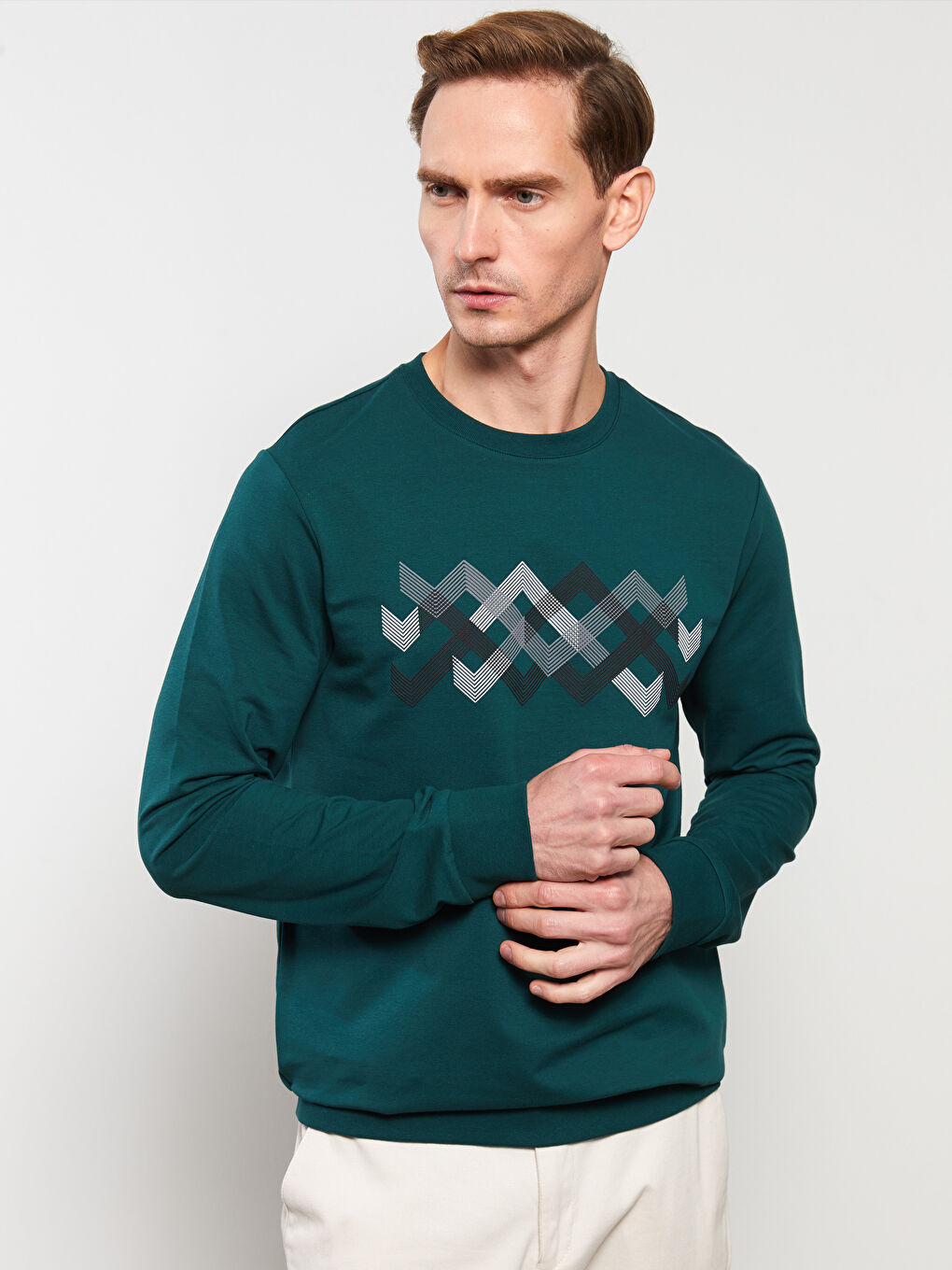 Yeşil Bisiklet Yaka Uzun Kollu Desenli Erkek Sweatshirt-1