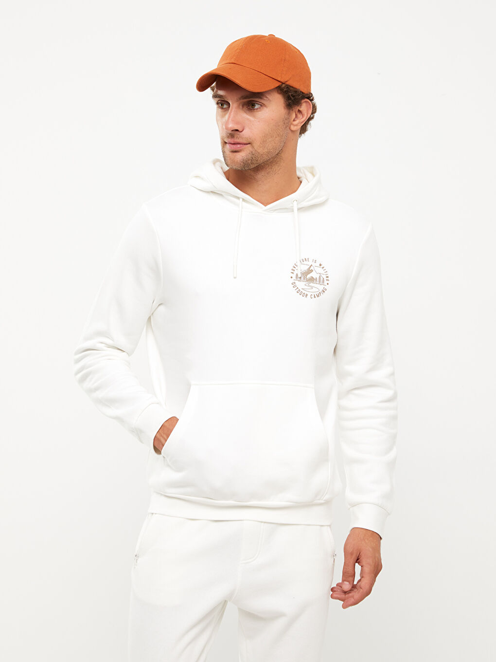 LCWAIKIKI Classic Ekru Uzun Kollu Baskılı Erkek Kalın Hoodie