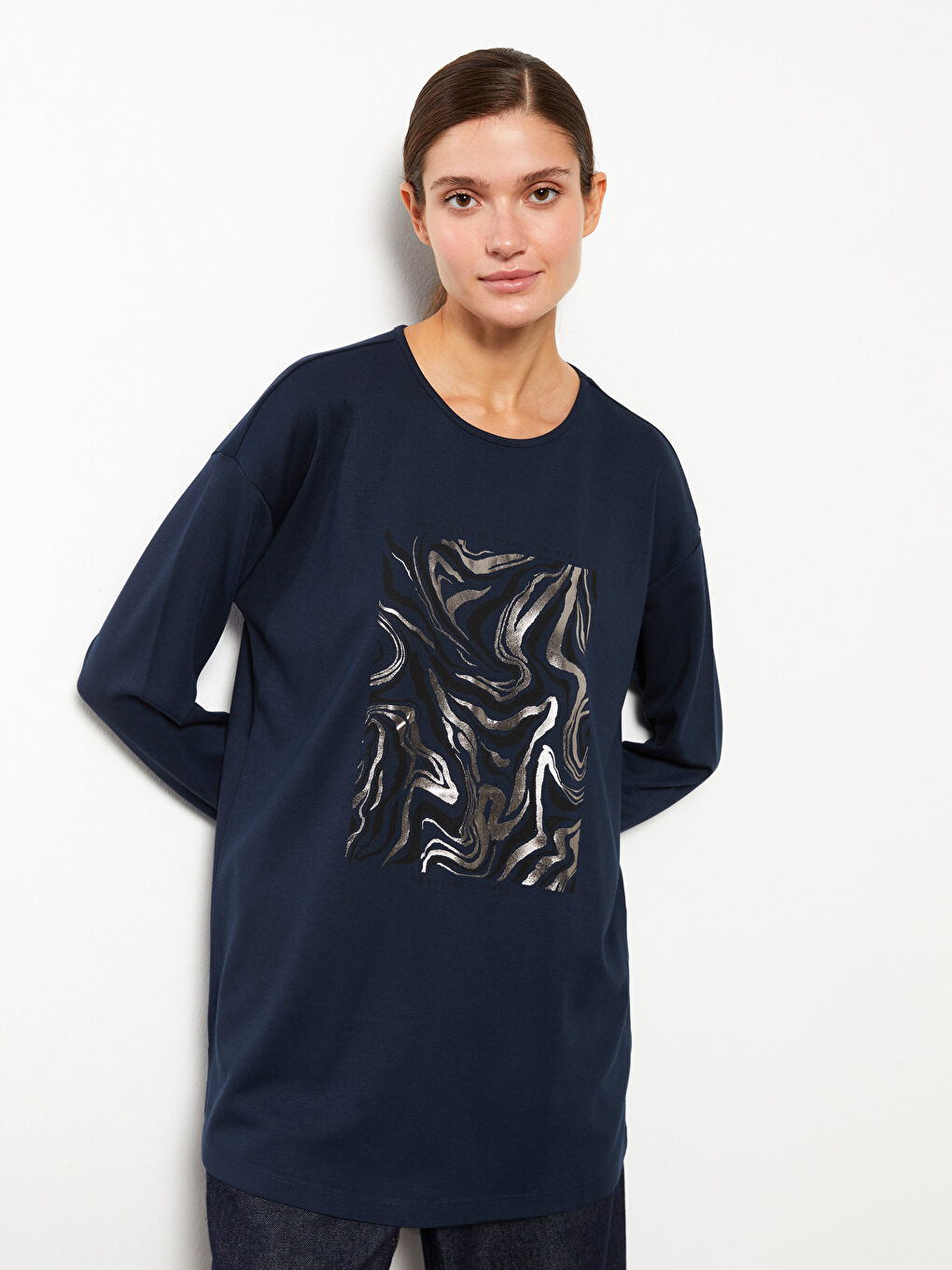 تونيك كم طويل مطبوع بياقة دائرية للسيدات