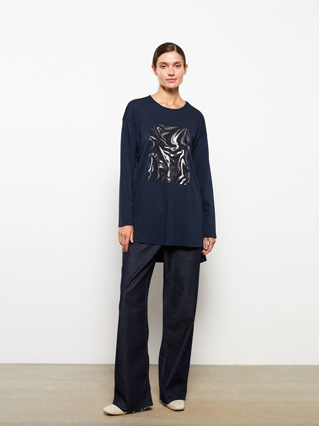 تونيك كم طويل مطبوع بياقة دائرية للسيدات-1