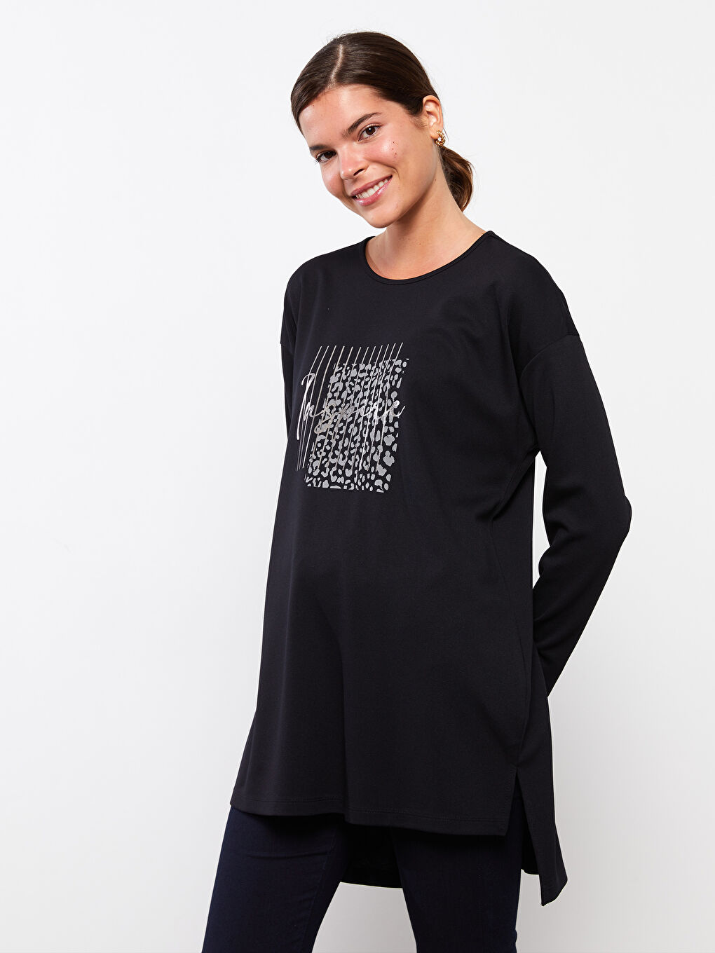 Siyah Bisiklet Yaka Baskılı Uzun Kollu Kadın Tişört-1