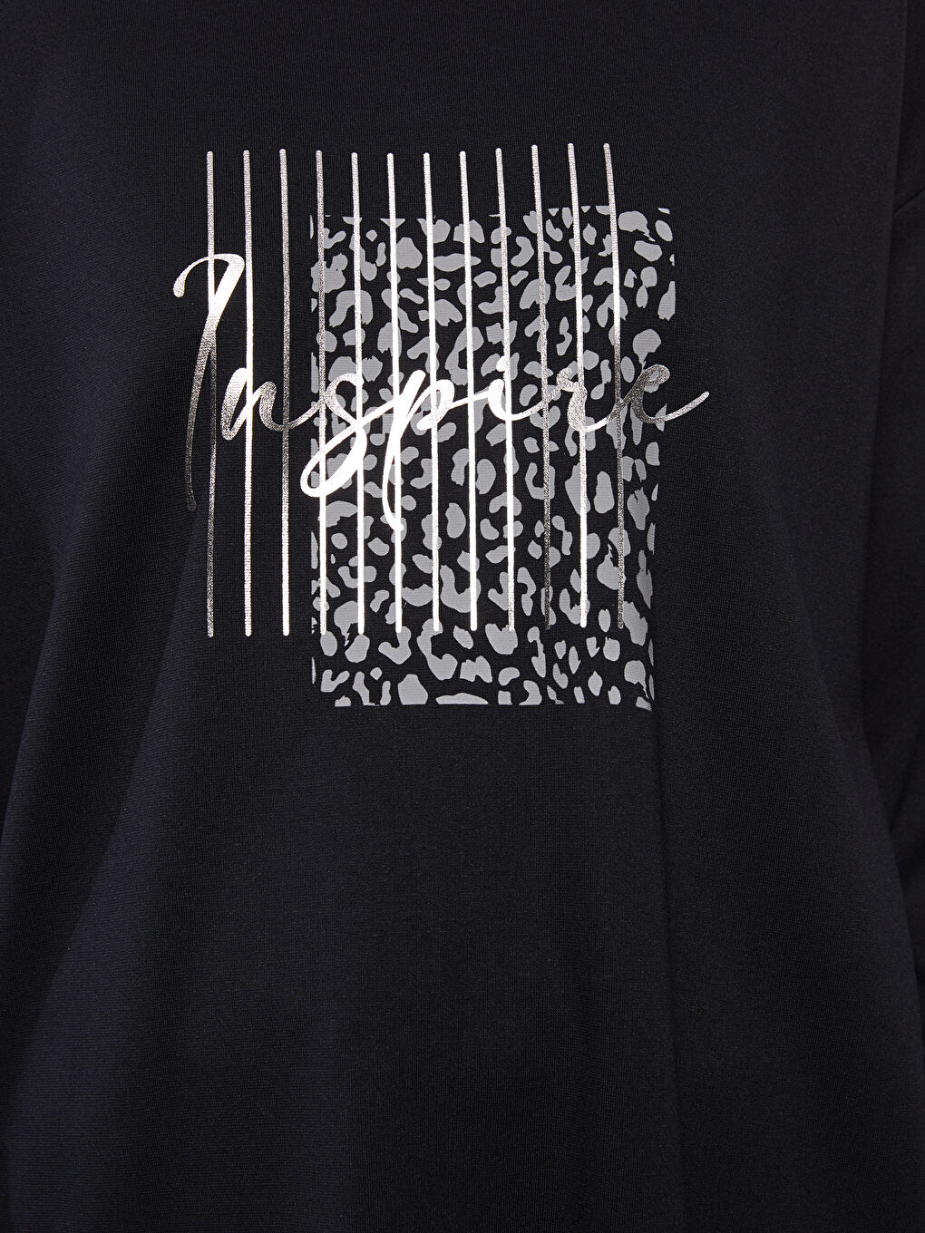 Siyah Bisiklet Yaka Baskılı Uzun Kollu Kadın Tişört-3