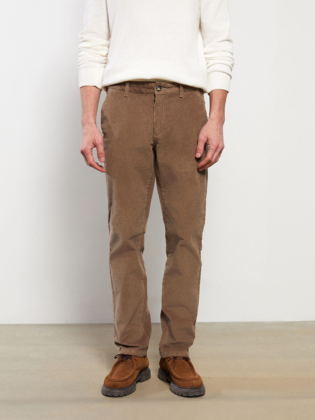 LCWAIKIKI Classic Chino-Hose für Herren aus Samt in normaler Passform -W2CH01Z8-H7H