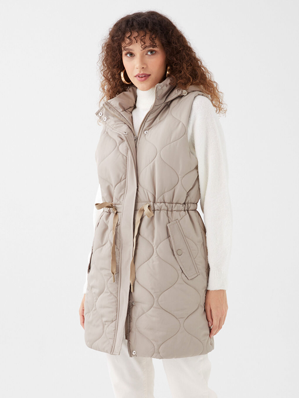 Kahverengi Kapüşonlu Kendinden Desenli Kadın Şişme Yelek