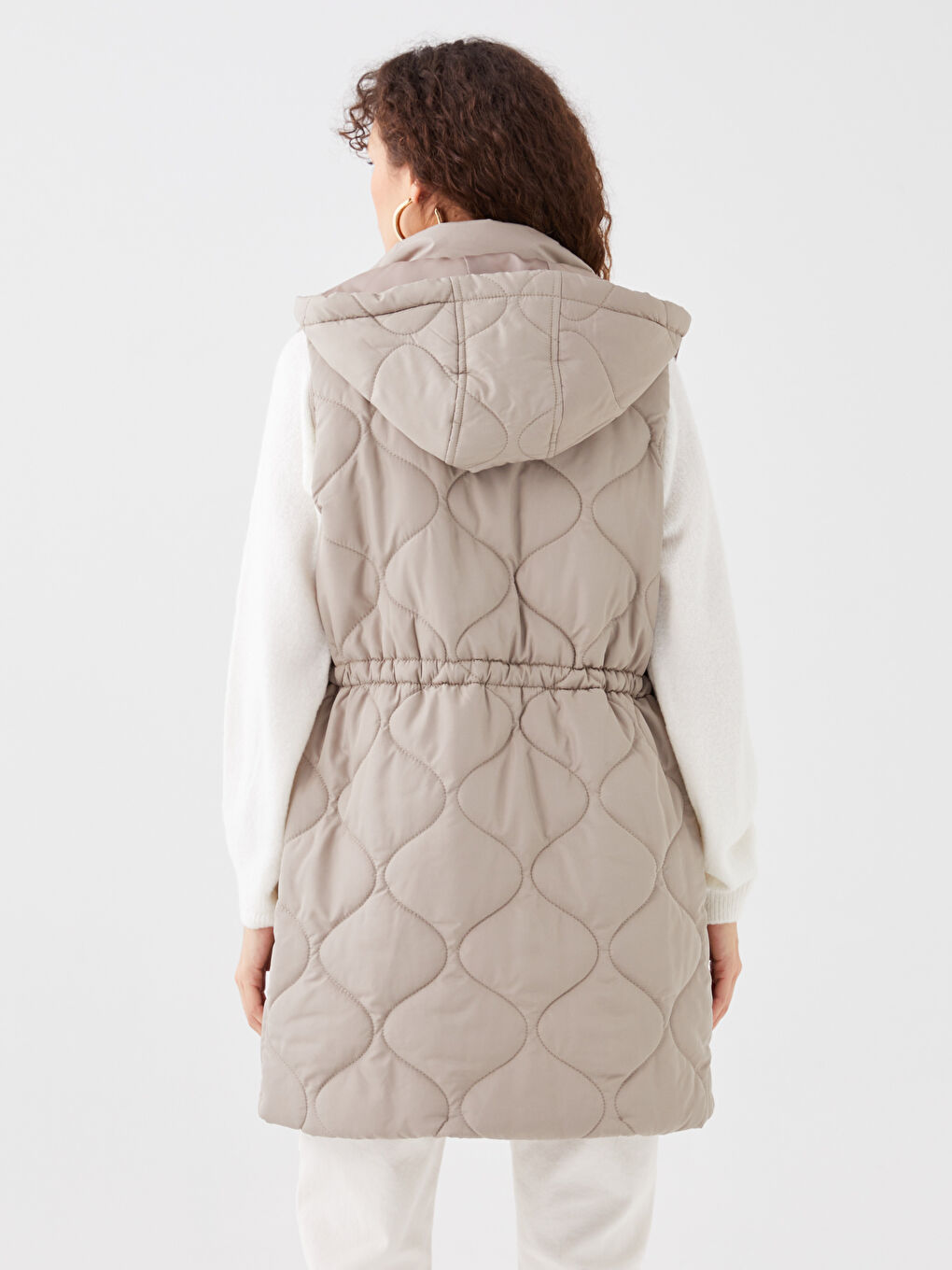 Kahverengi Kapüşonlu Kendinden Desenli Kadın Şişme Yelek-6