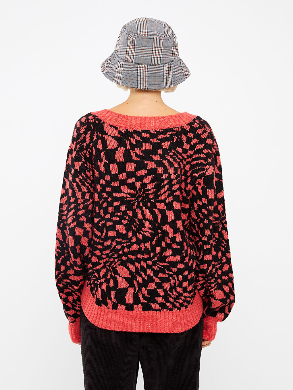 Mercan V Yaka Desenli Uzun Kollu Kadın Triko Kazak-4