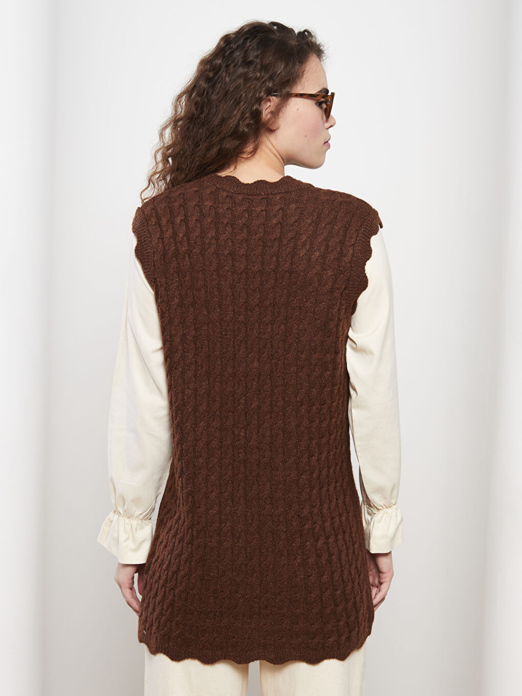 Kahverengi Dik Yaka Kendinden Desenli Uzun Kollu Kadın Triko Tunik-4