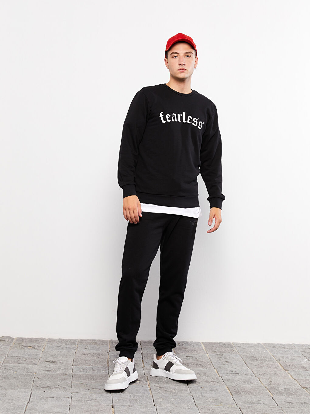 Siyah Bisiklet Yaka Baskılı Erkek Kalın Sweatshirt-1