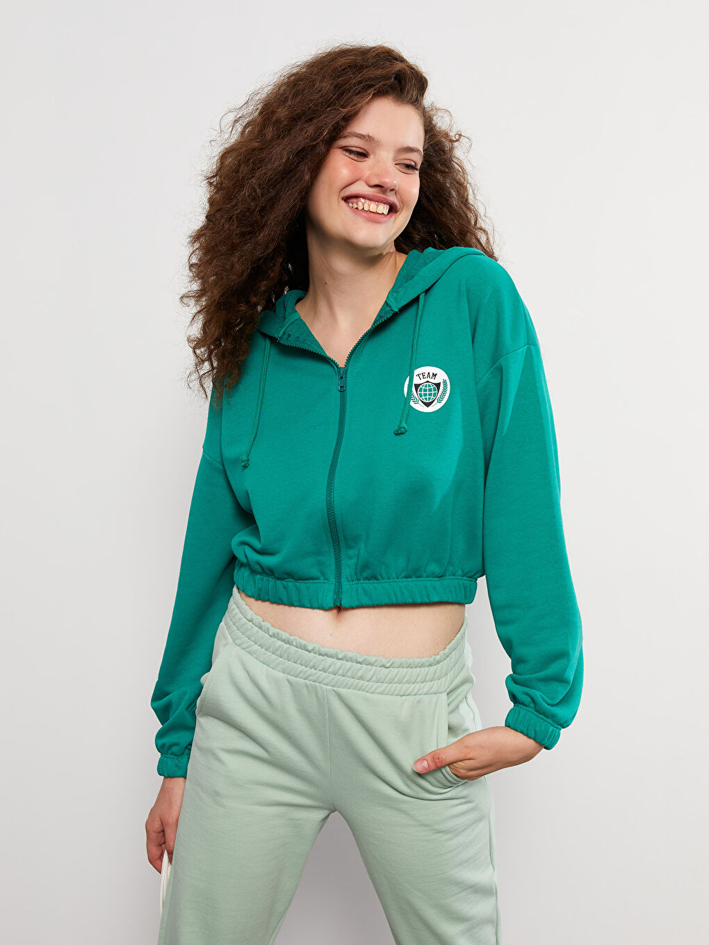 LCW Vision Cardigan de Sport à Capuche Imprimé à Manches Longues pour Femmes -W2CK54Z8-H1N