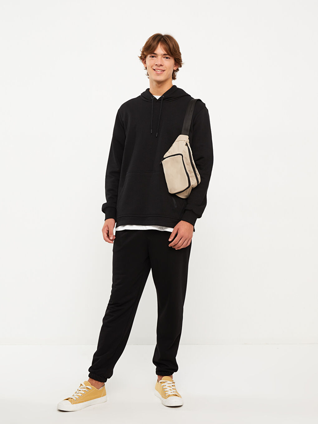 Siyah Standart Kalıp Erkek Jogger Eşofman Altı-1