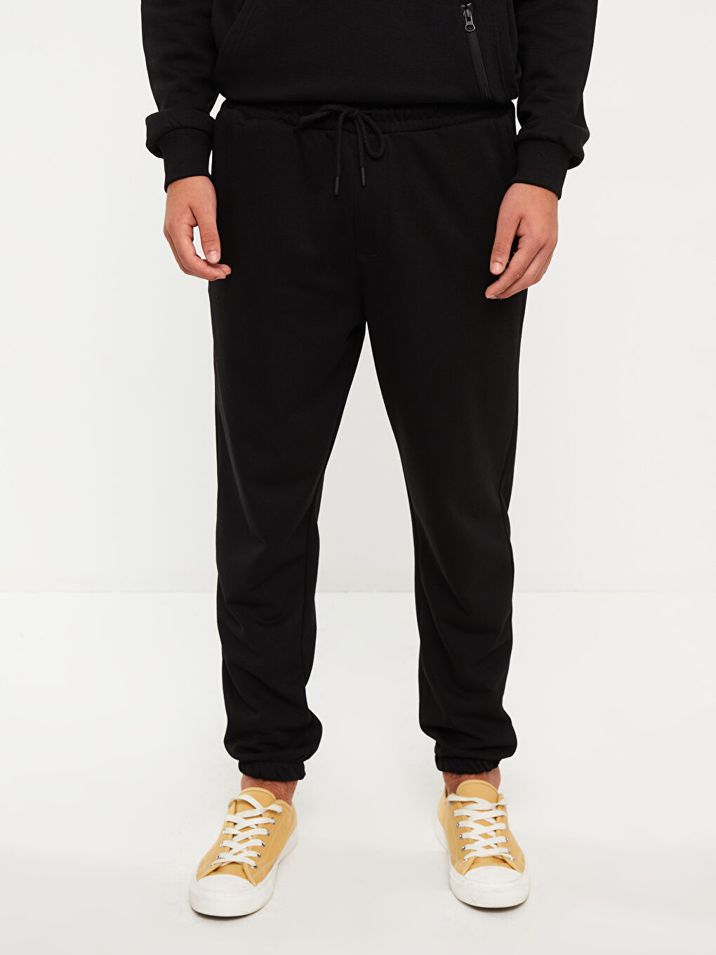 Siyah Standart Kalıp Erkek Jogger Eşofman Altı-2