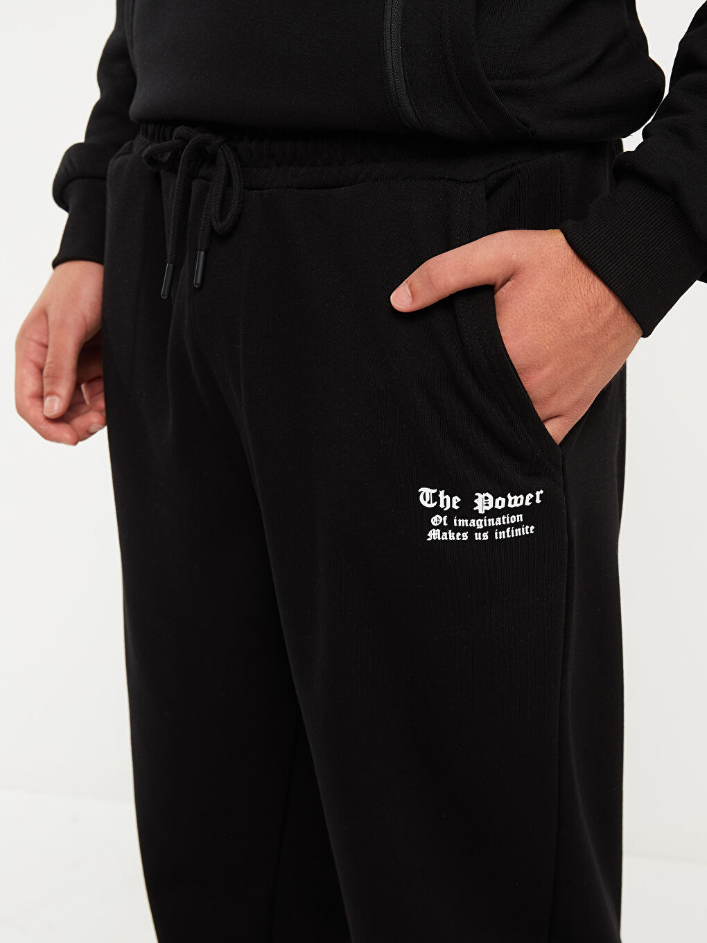 Siyah Standart Kalıp Erkek Jogger Eşofman Altı-4