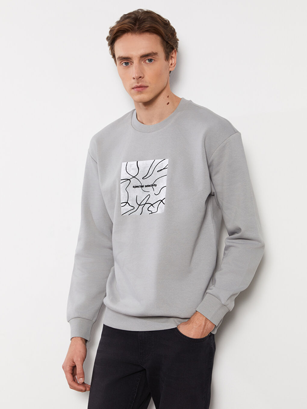 LCW Casual Gri Bisiklet Yaka Uzun Kollu Baskılı Erkek Sweatshirt