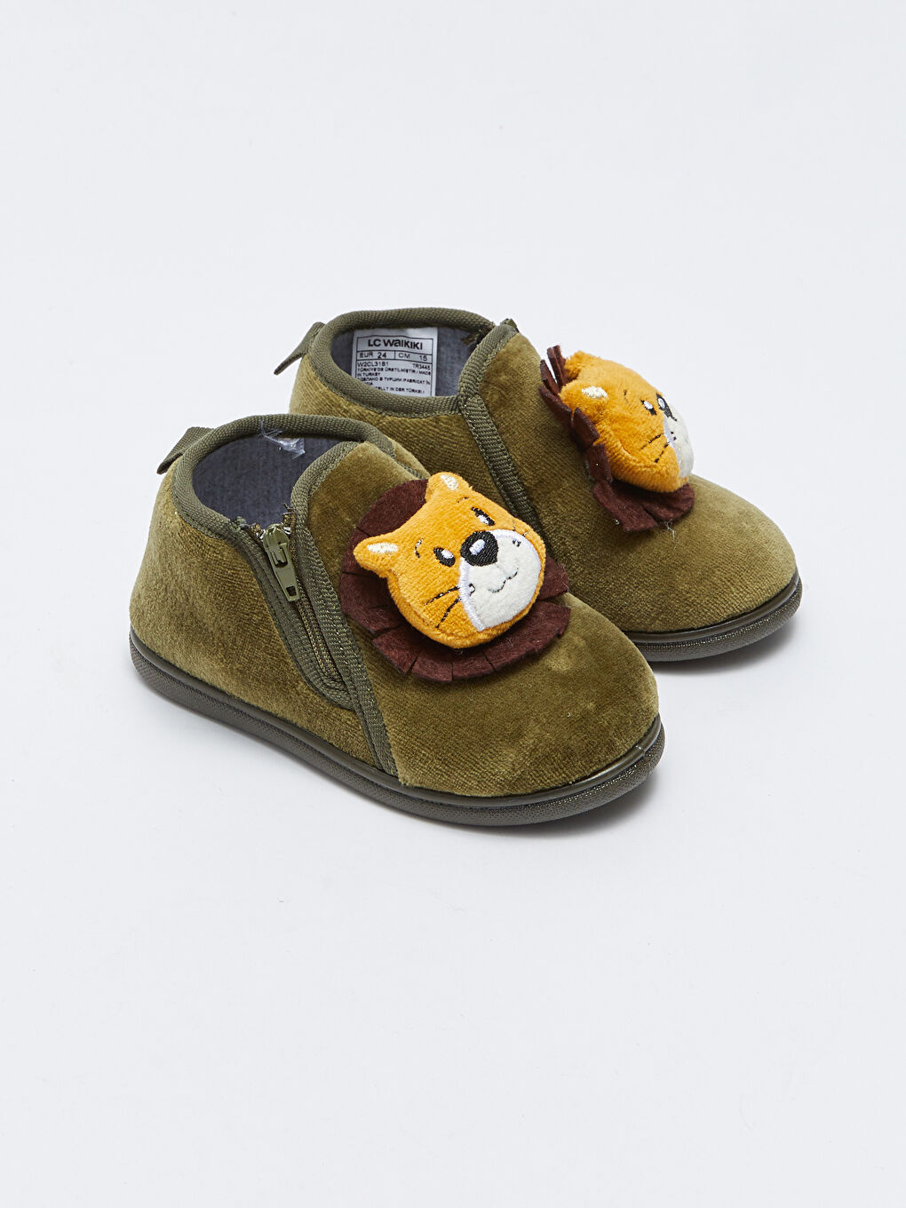 Papuci de Casă Detaliați cu Aplicații pentru Băieței