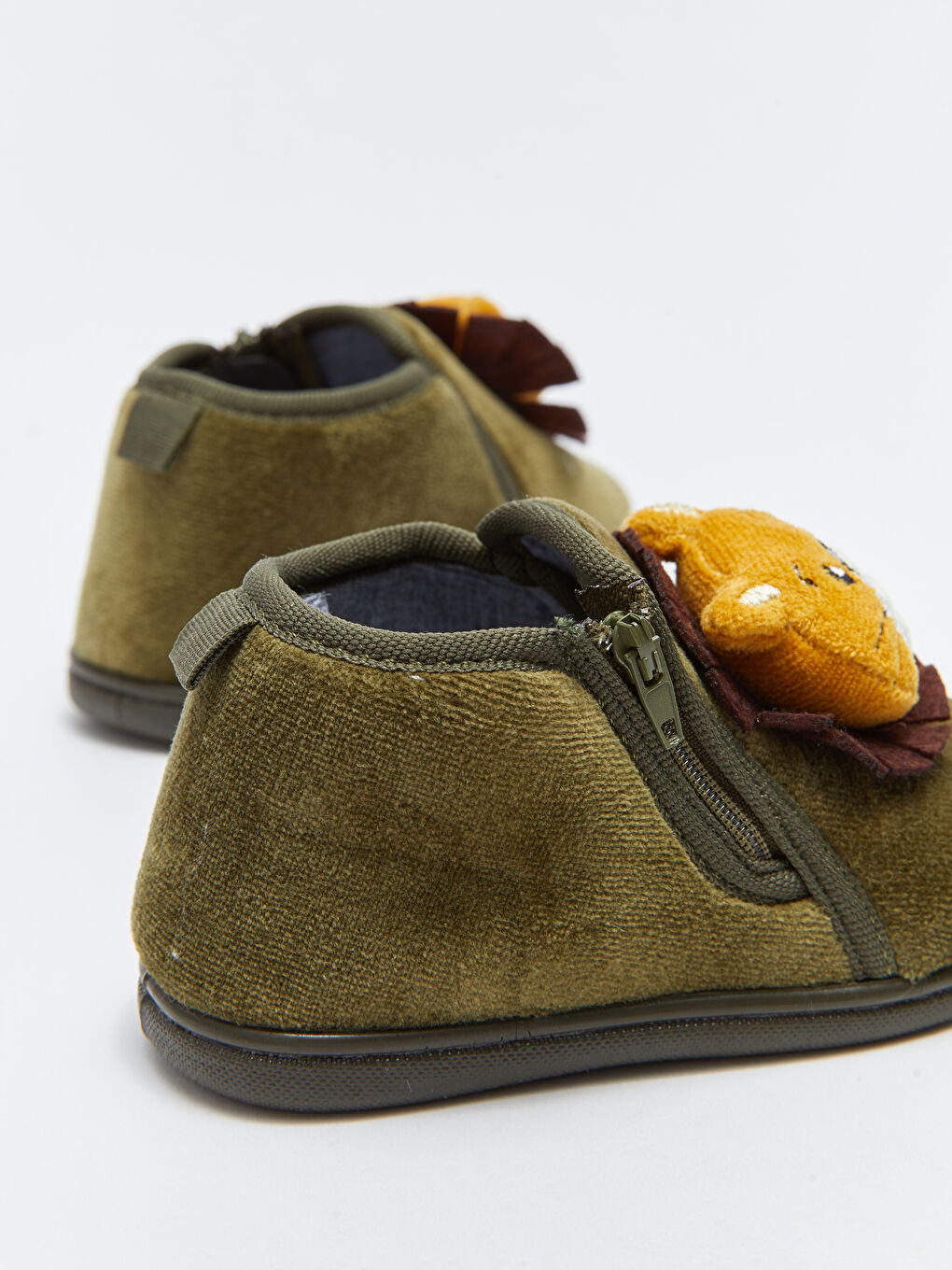 Papuci de Casă Detaliați cu Aplicații pentru Băieței-4