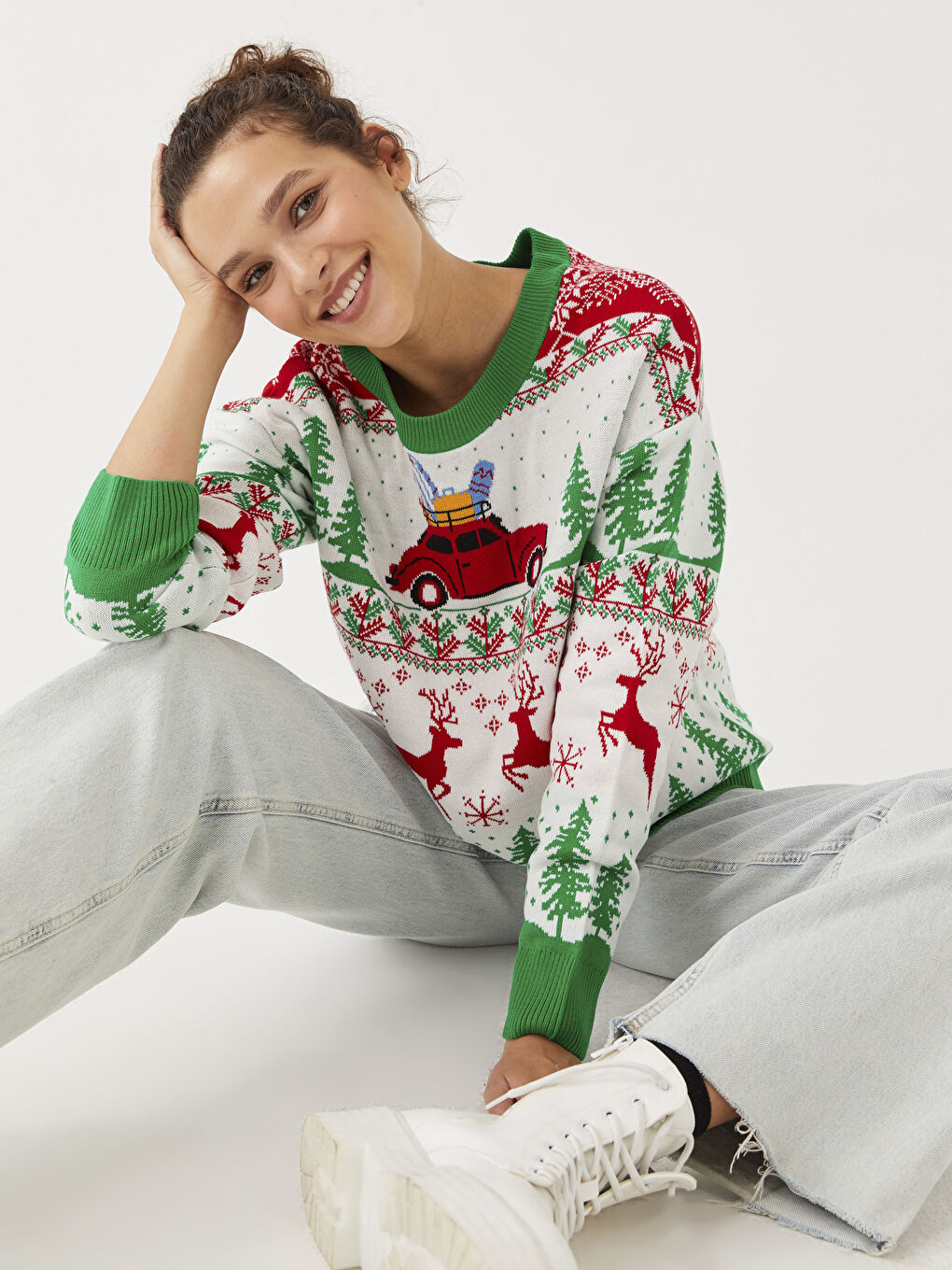 Ekru Yılbaşı Temalı Bisiklet Yaka Uzun Kollu Kadın Triko Kazak