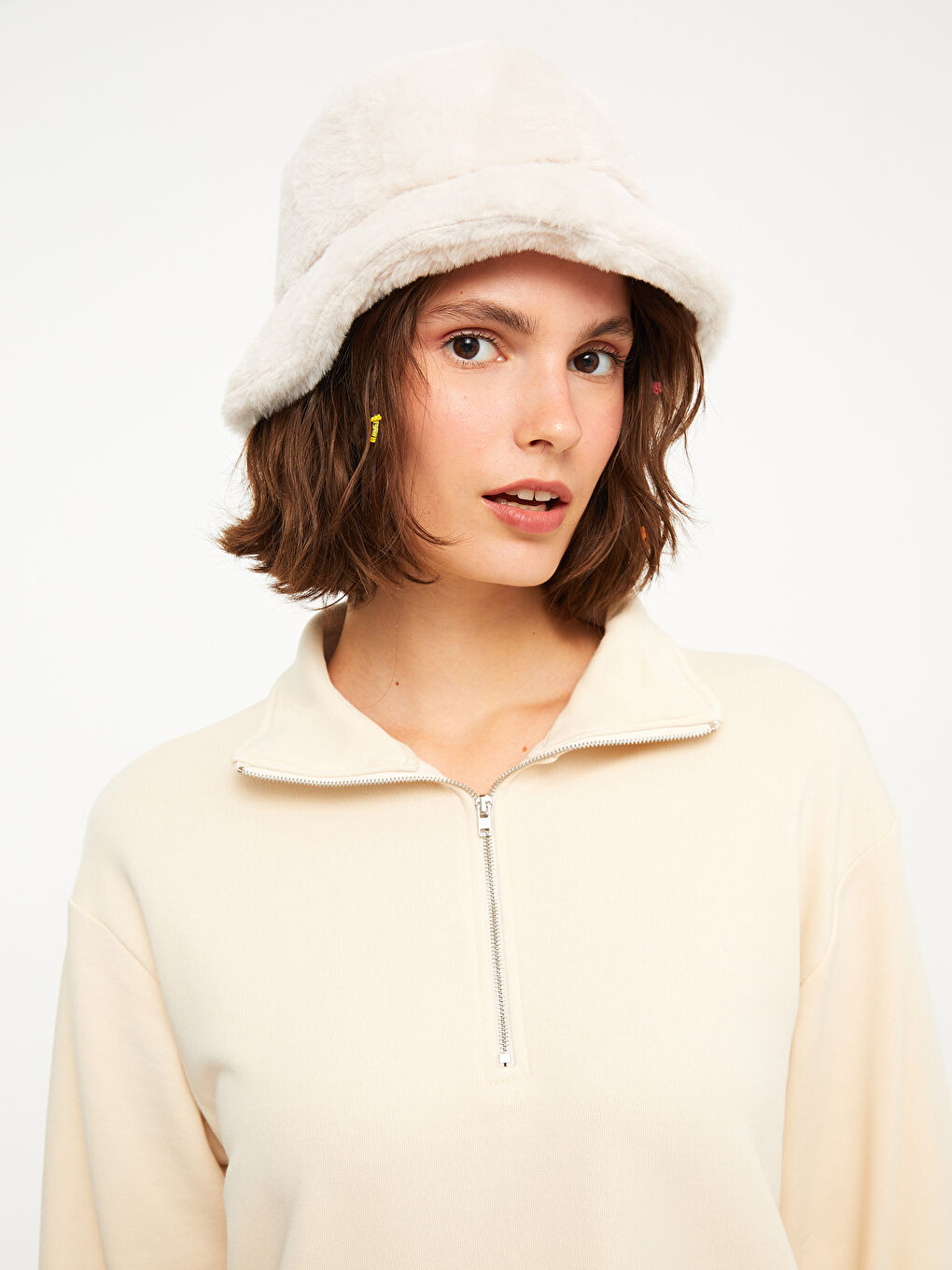 Bej Dik Yaka Düz Uzun Kollu Kadın Sweatshirt-2