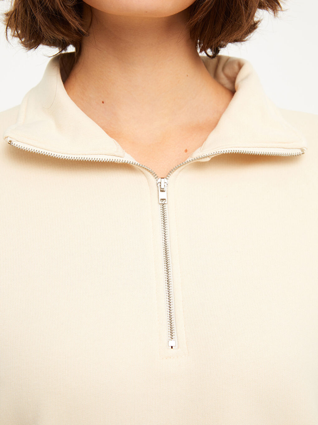 Bej Dik Yaka Düz Uzun Kollu Kadın Sweatshirt-3