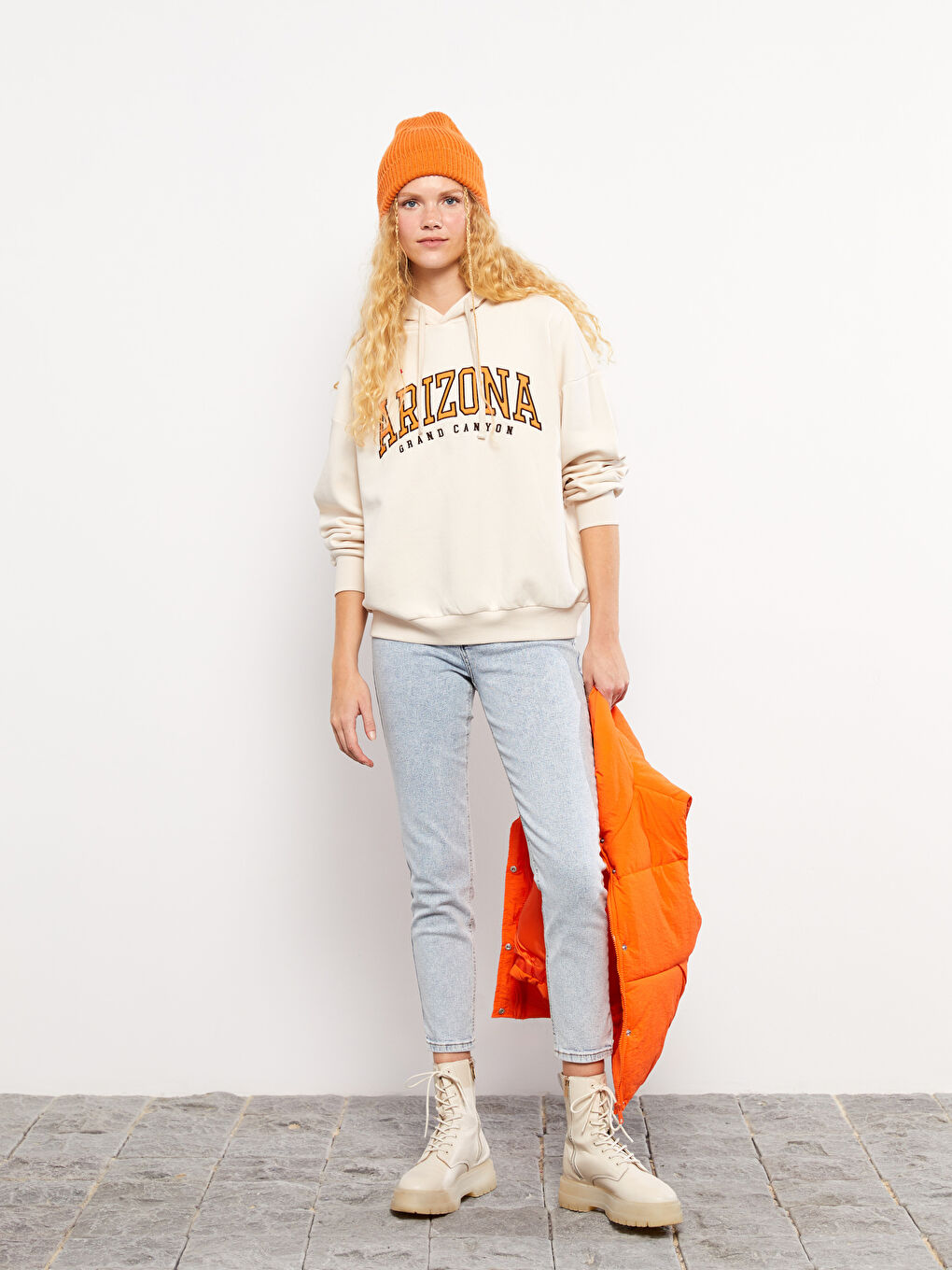 Отпечатан плътен суитшърт с качулка за жени-2