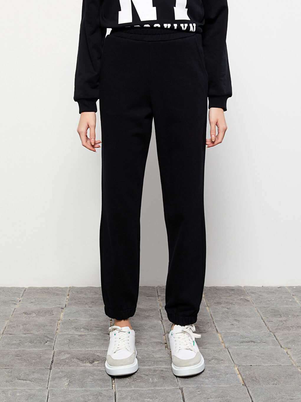 Elasticated Waist Women's Thick Jogger Sweatpants-3