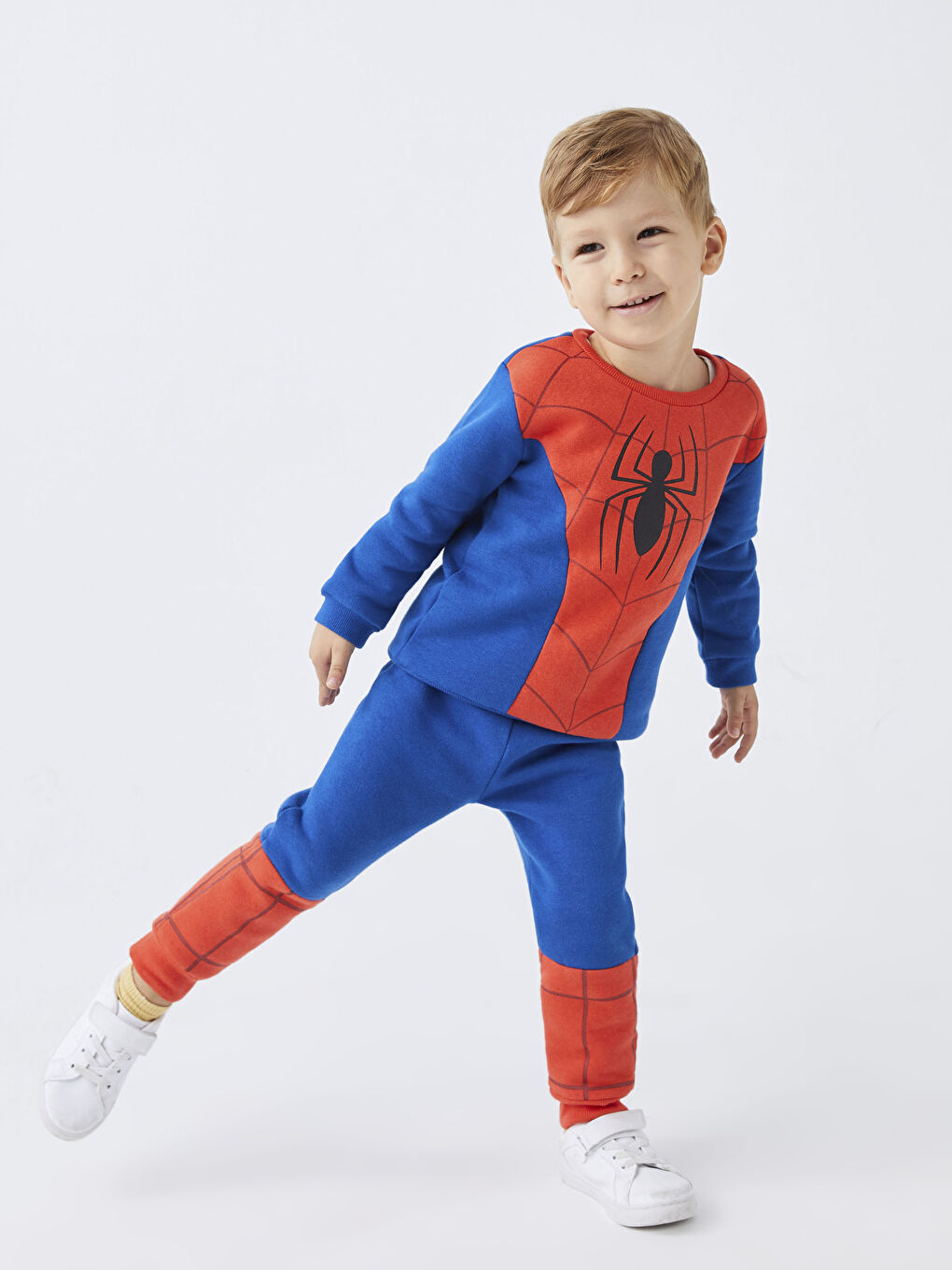 LCW baby Koyu Mavi Bisiklet Yaka Uzun Kollu Spiderman Baskılı Erkek Bebek Sweatshirt ve Eşofman Alt 2'li Takım