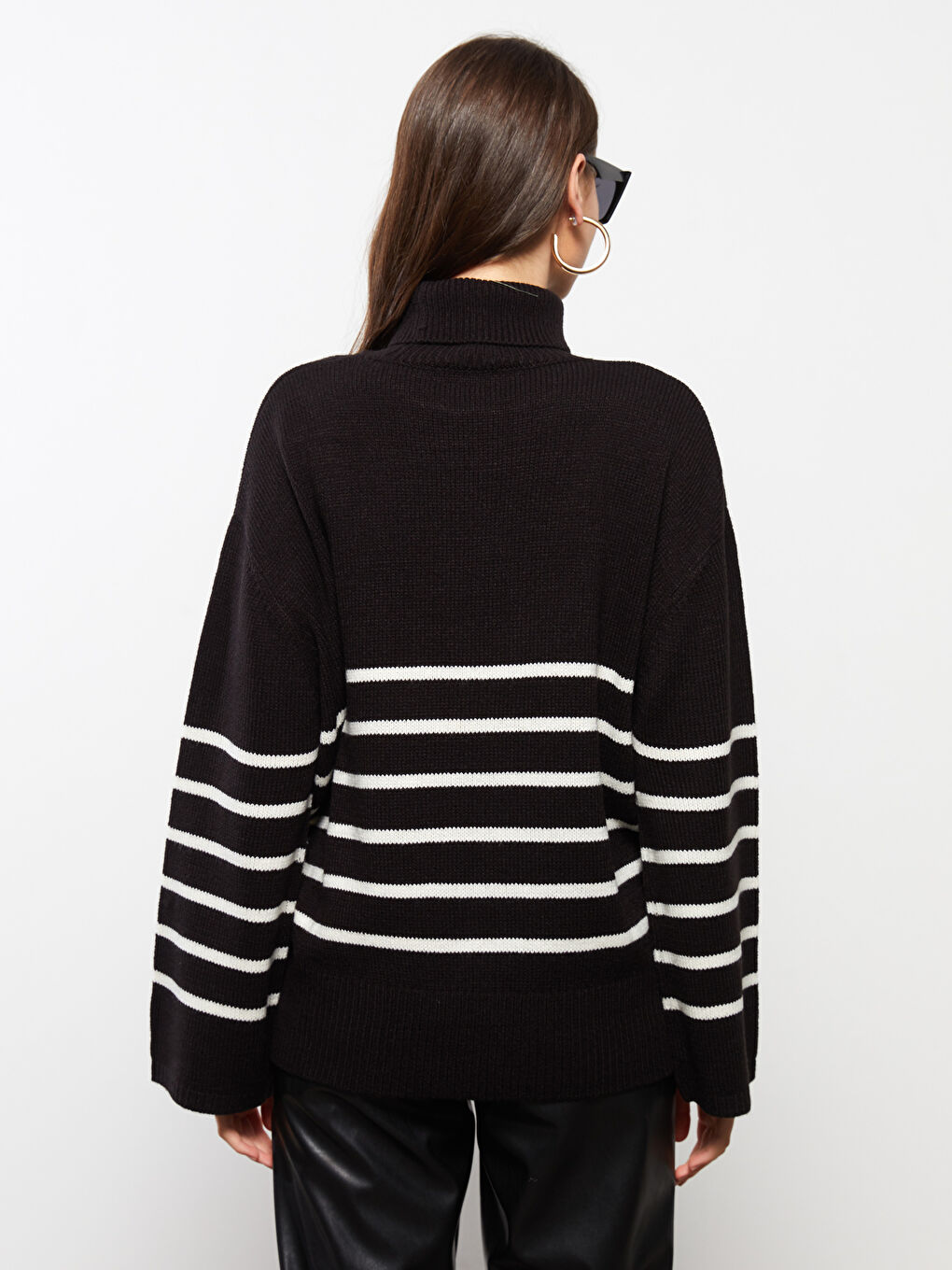 LCWAIKIKI Maternity Turtleneck Striped Long Sleeve Maternity Knitwear Sweater -W2CO80Z8-LEG